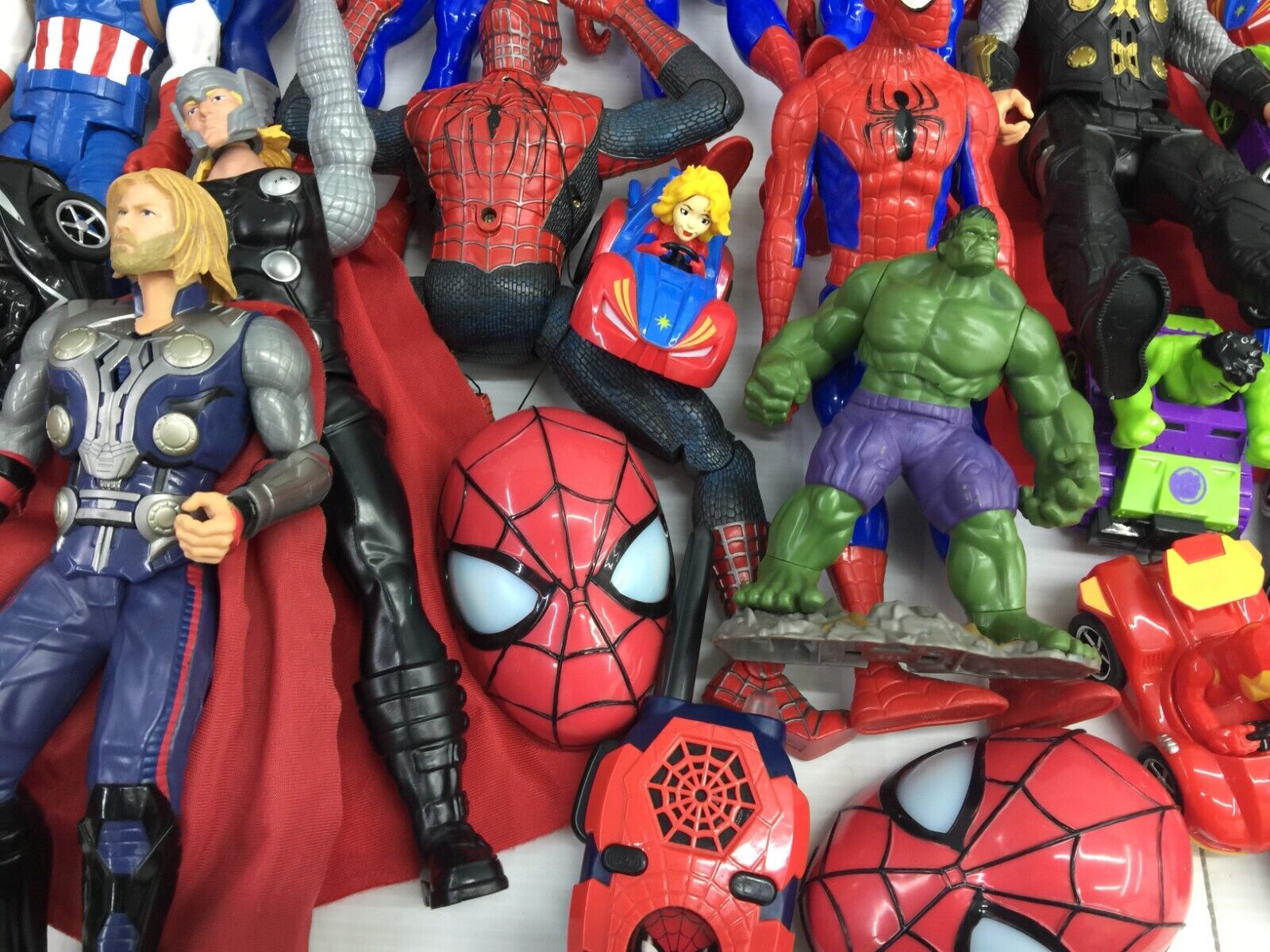 LOT 30 lbs Mixed Super Heroes Villains Marvel Spiderman Hulk Action Figure Toys - Warehouse Toys