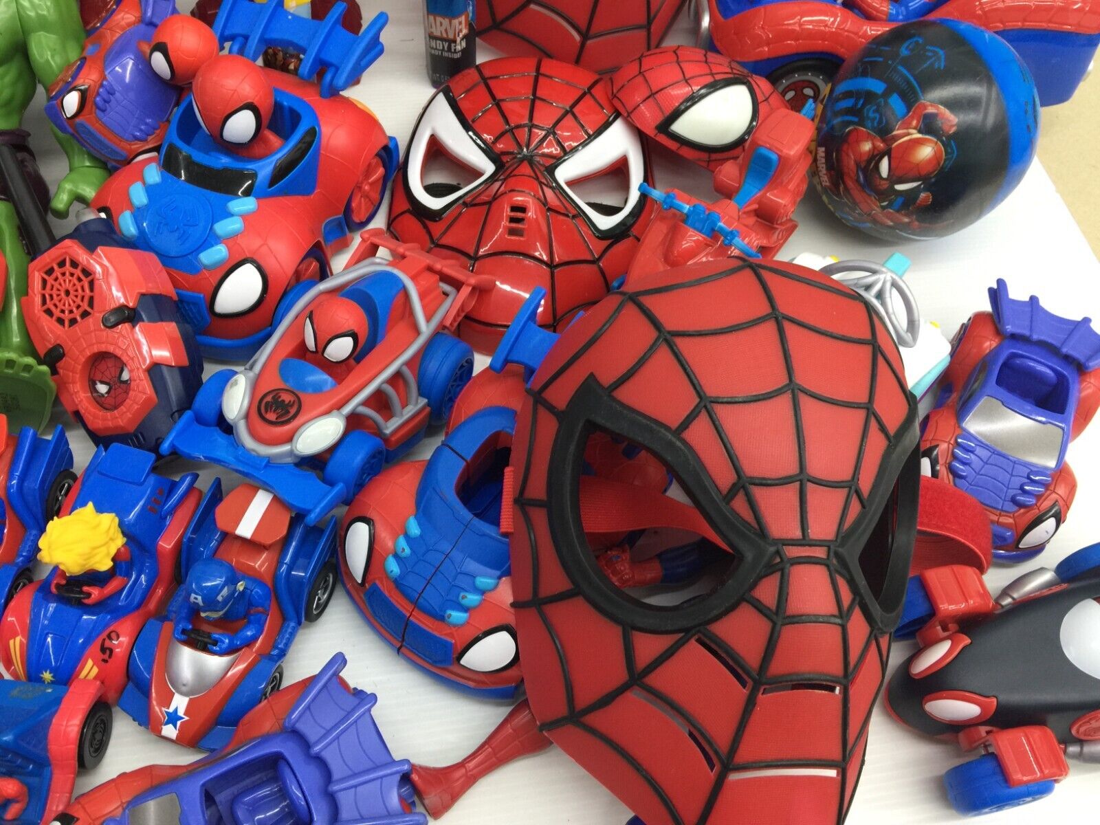 LOT 30 lbs Mixed Super Heroes Villains Marvel Spiderman Hulk Action Figure Toys - Warehouse Toys