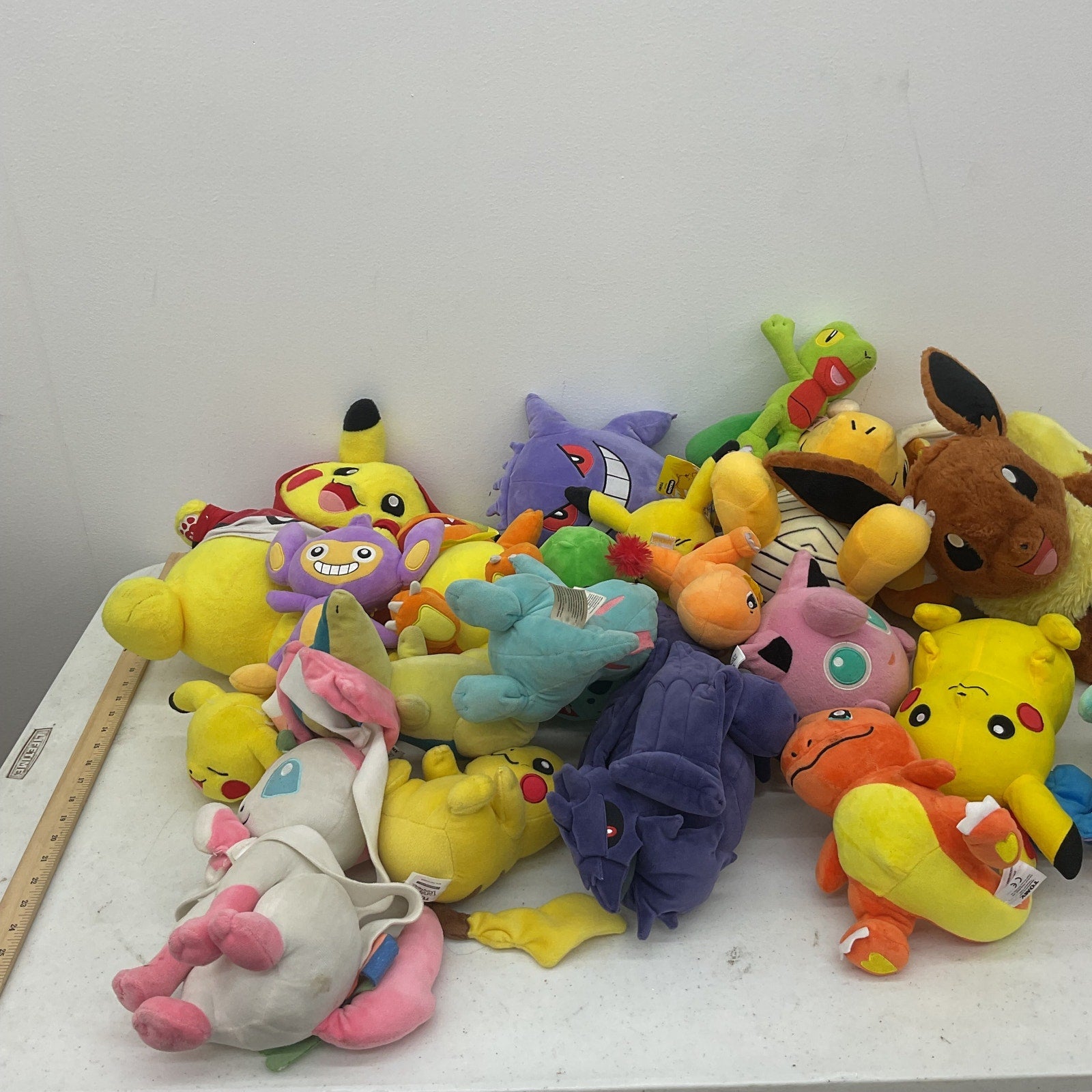 LOT 5 LBS Pokemon Pikachu Charizard Zubat Multicolor Stuffed Animal Toys - Warehouse Toys