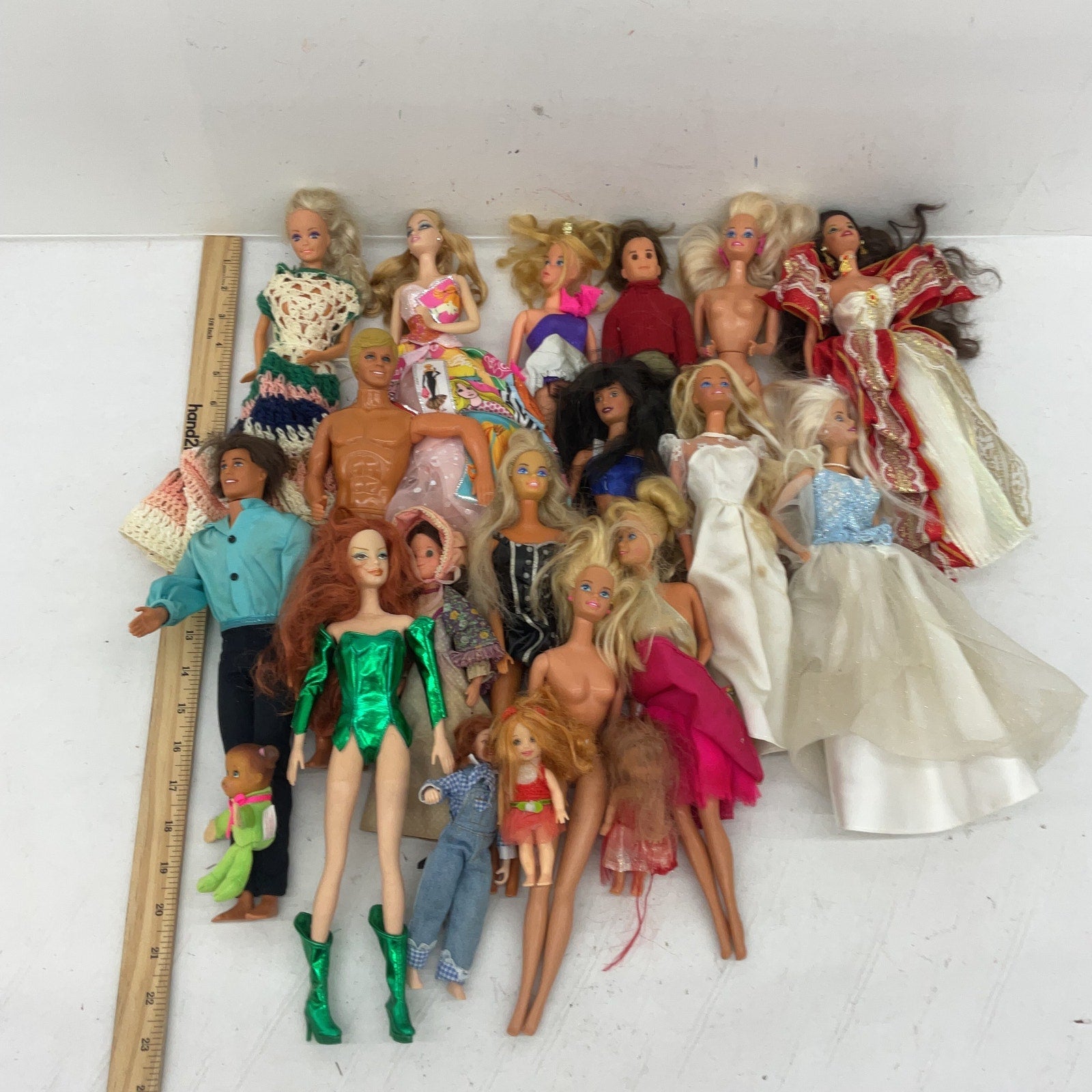 LOT 6 lbs Vintage Mattel Barbie Ken & Others Fashion Play Dolls Preowned 80s - Warehouse Toys