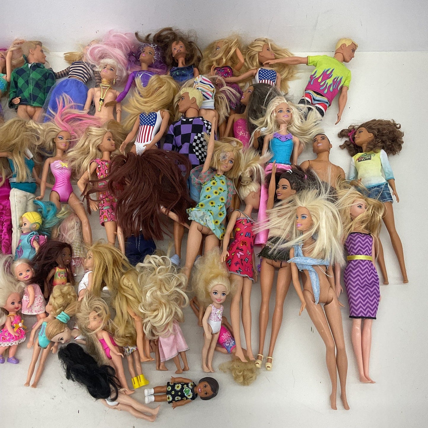 LOT Mixed 10 lbs Loose Preowned Mattel Barbie & Others Fashion Play Dolls - Warehouse Toys