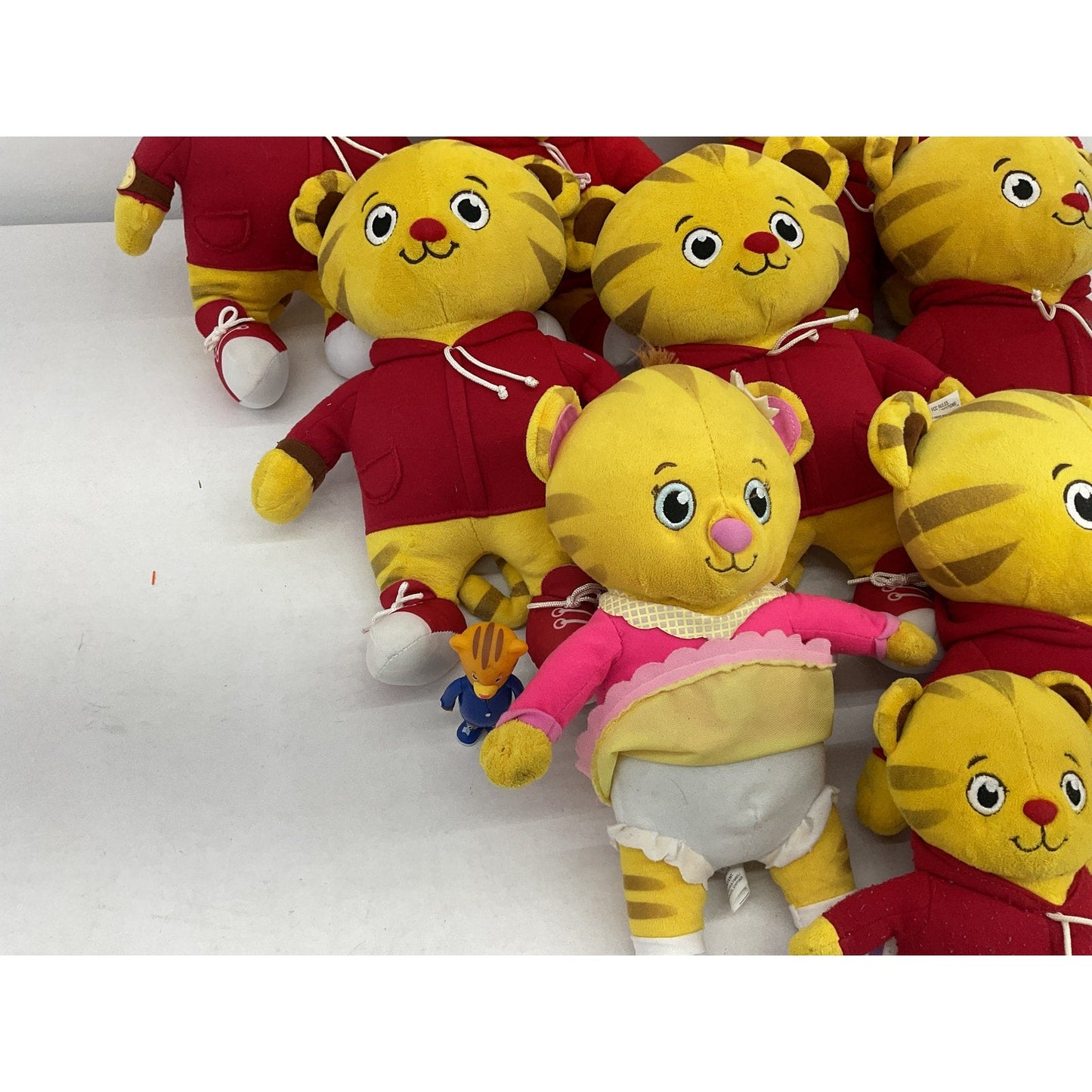 LOT of 10 Daniel Tiger's Neighborhood Stuffed Animal Plush Toy Figures - Warehouse Toys