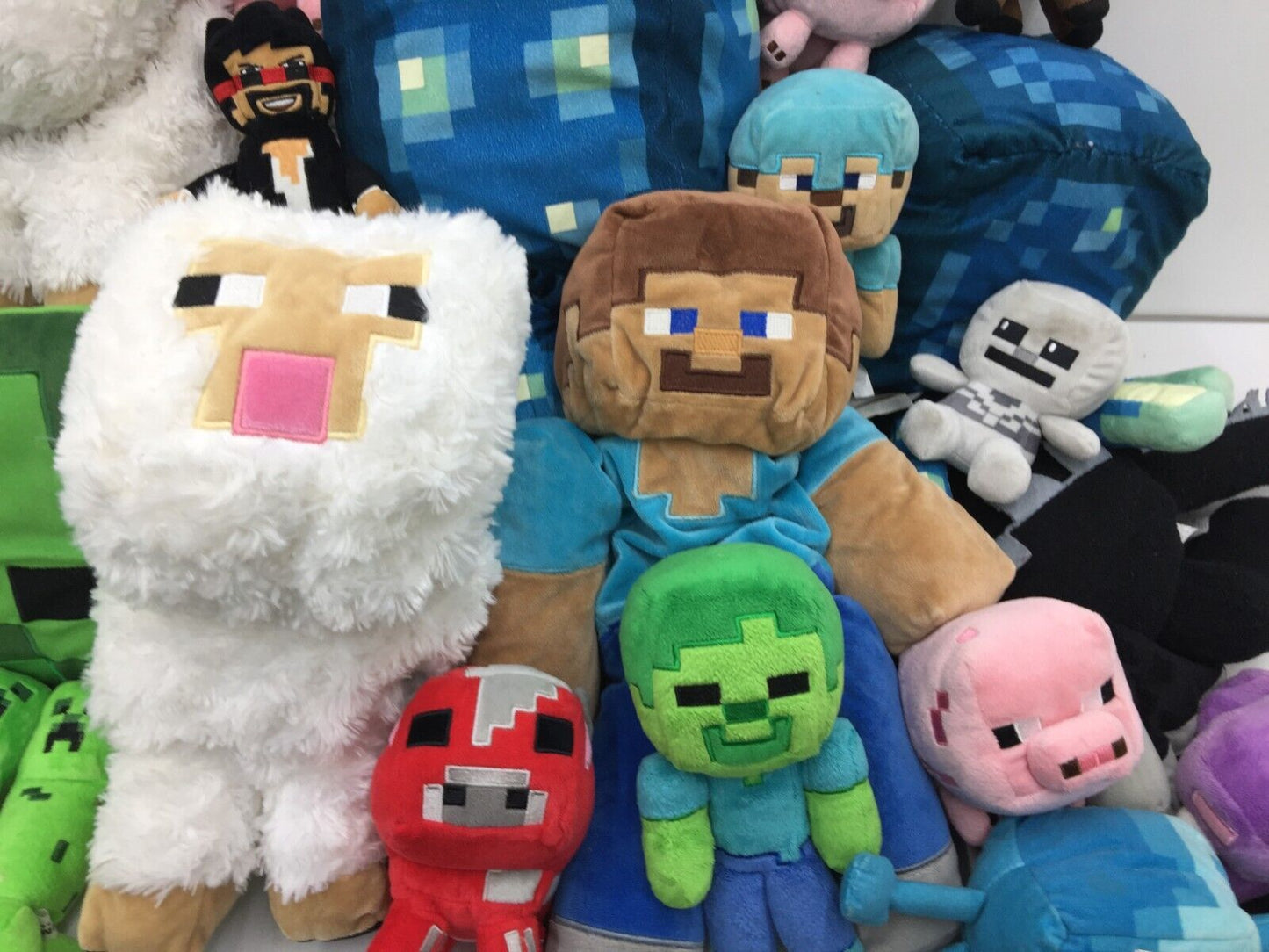 LOT of 38 Minecraft Mojang Tube Heroes Plush Toys Creepers Steve Pigs Used - Warehouse Toys