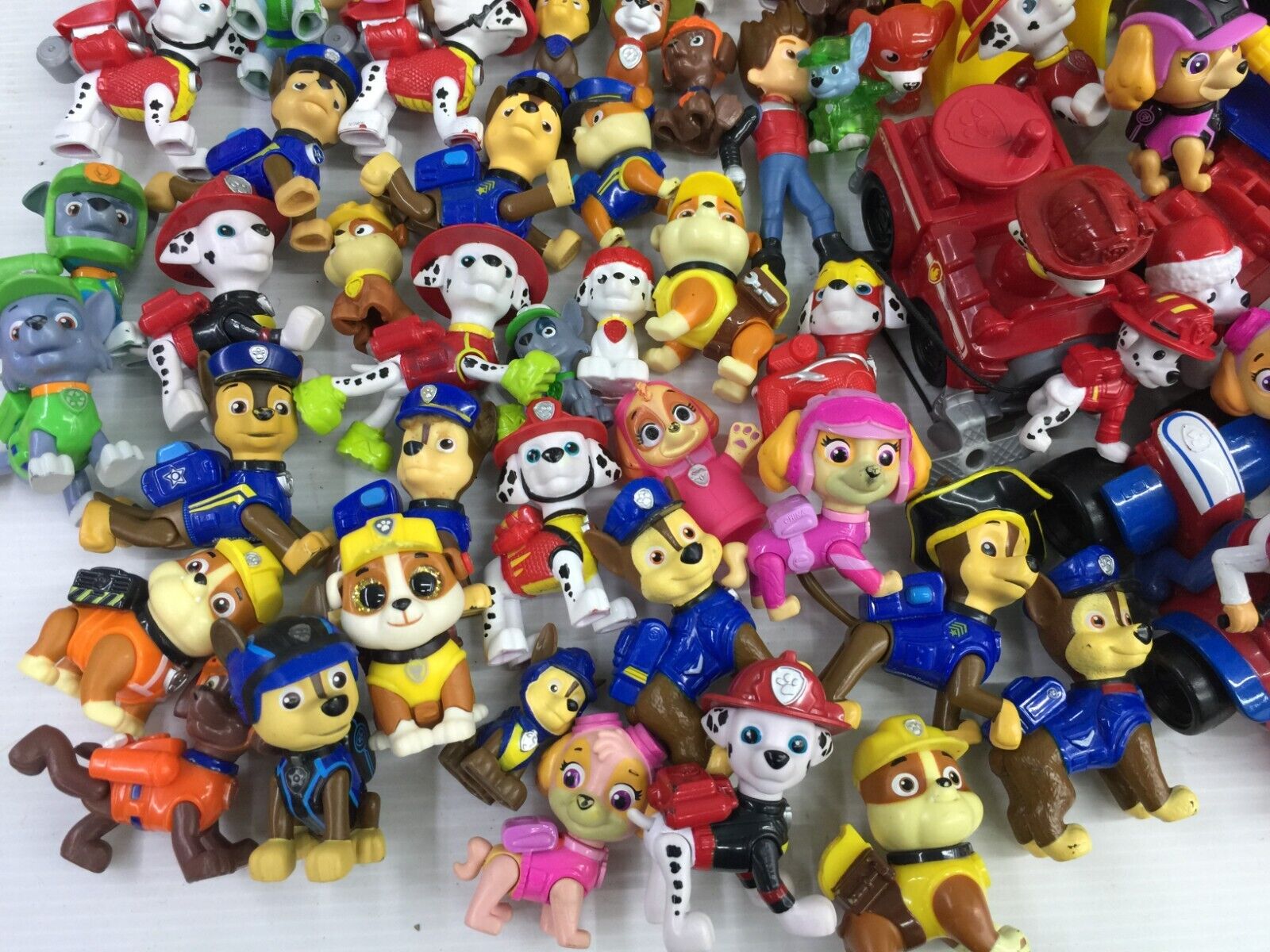 LOT of 41 lbs PAW Patrol Nickelodeon Toys Figures Dogs Chase Skye