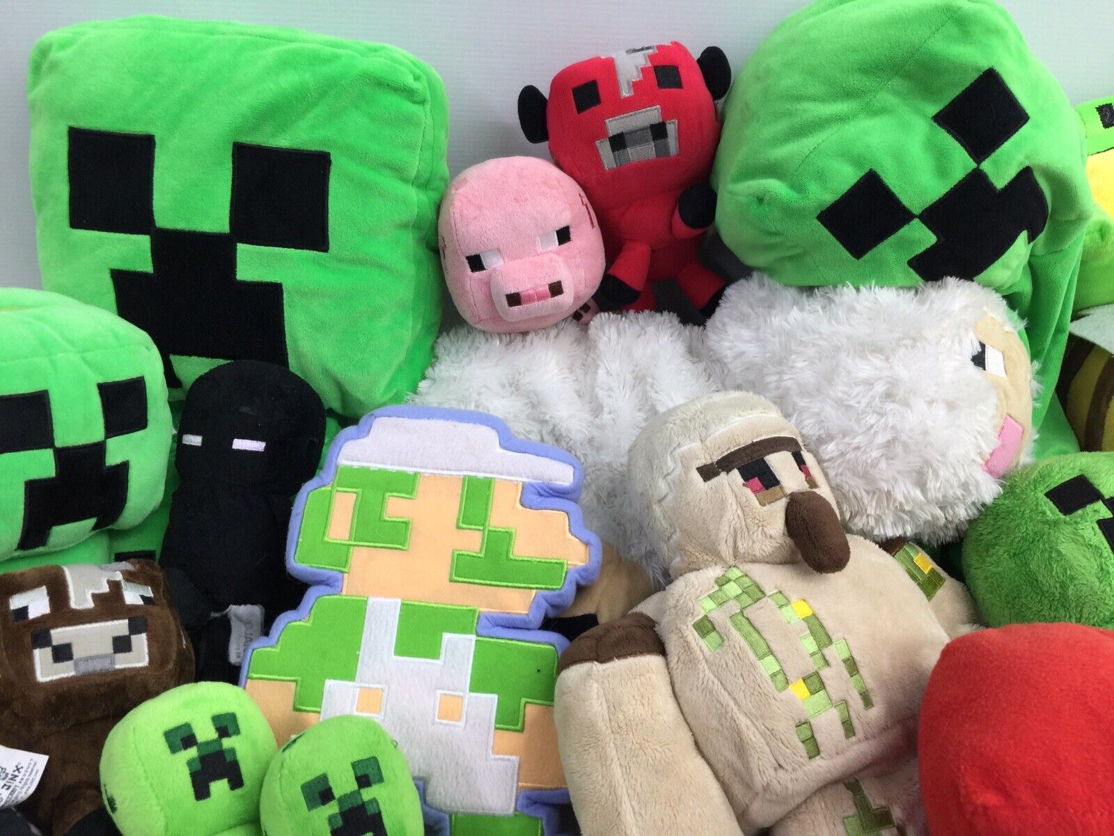 LOT of 41 Minecraft Mojang Tube Heroes Plush Toys Creepers Steve Pigs Used - Warehouse Toys