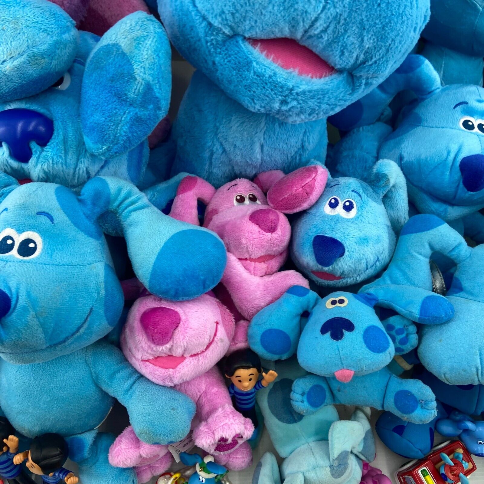 LOT of 50 Assorted Blues Clues Plush Toy Figures Interactive Blue Magenta - Warehouse Toys