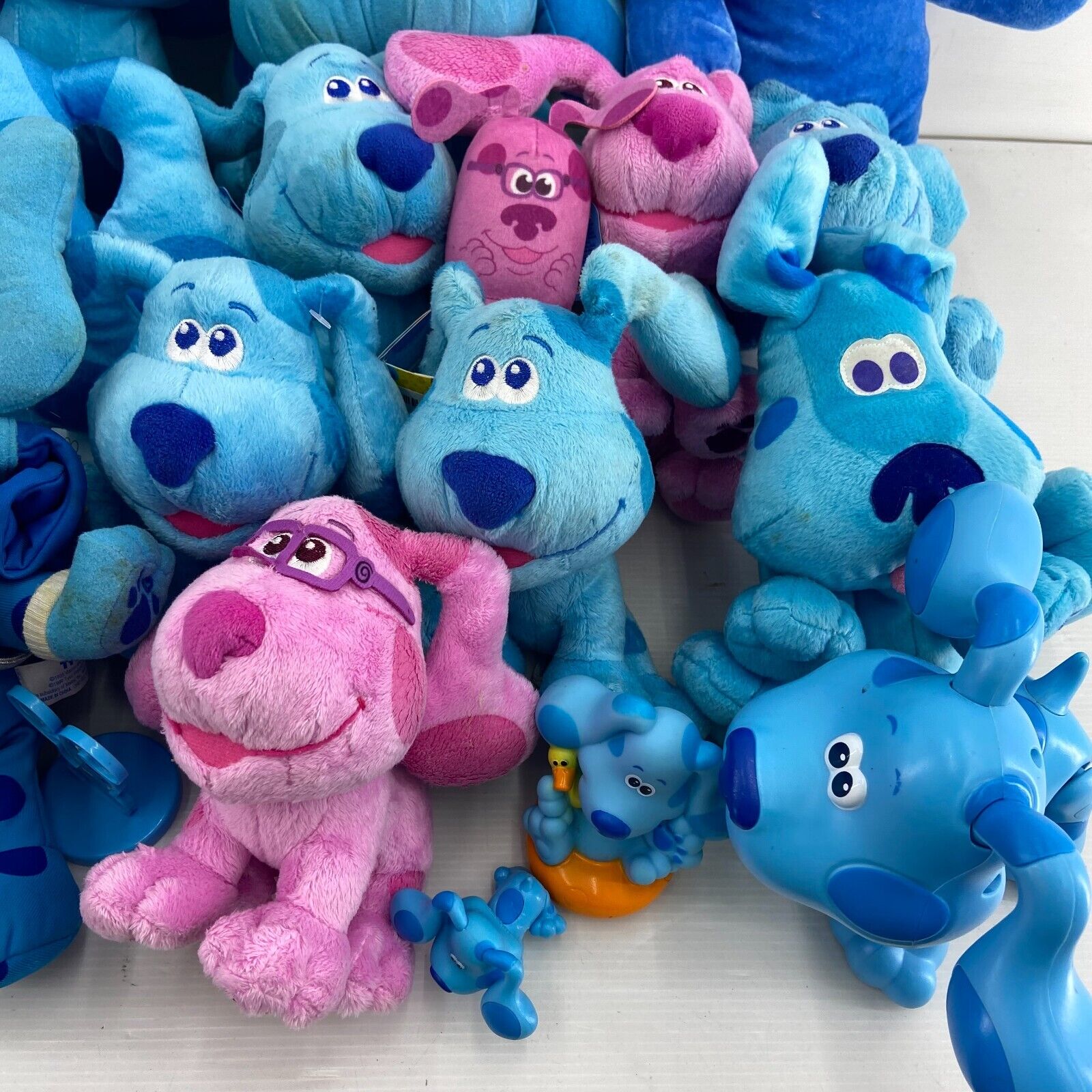 LOT of 50 Assorted Blues Clues Plush Toy Figures Interactive Blue Magenta - Warehouse Toys