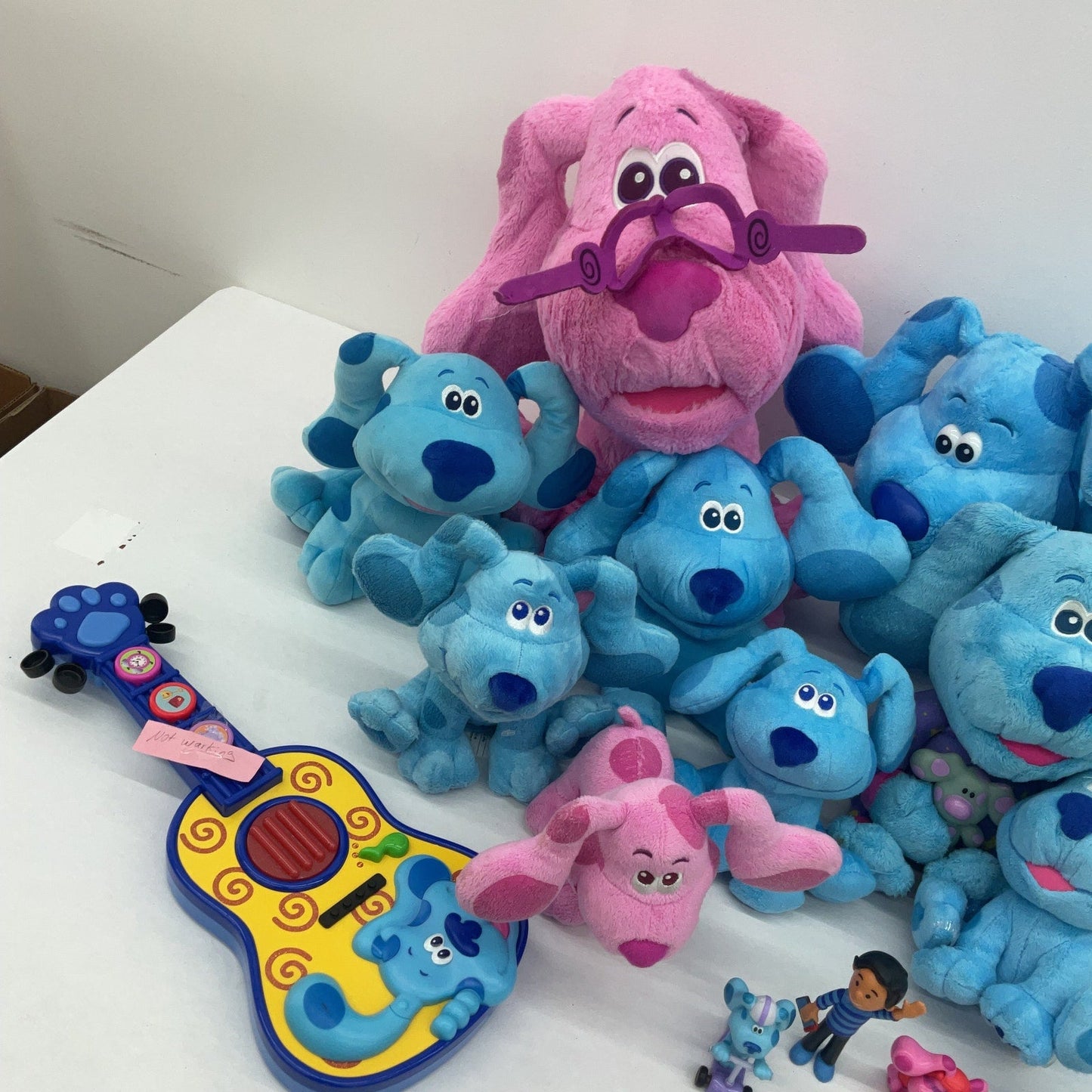 LOT Preowned 13 lbs Blue's Clues Dog Magenta Blue Character Stuffed Toys Plush - Warehouse Toys