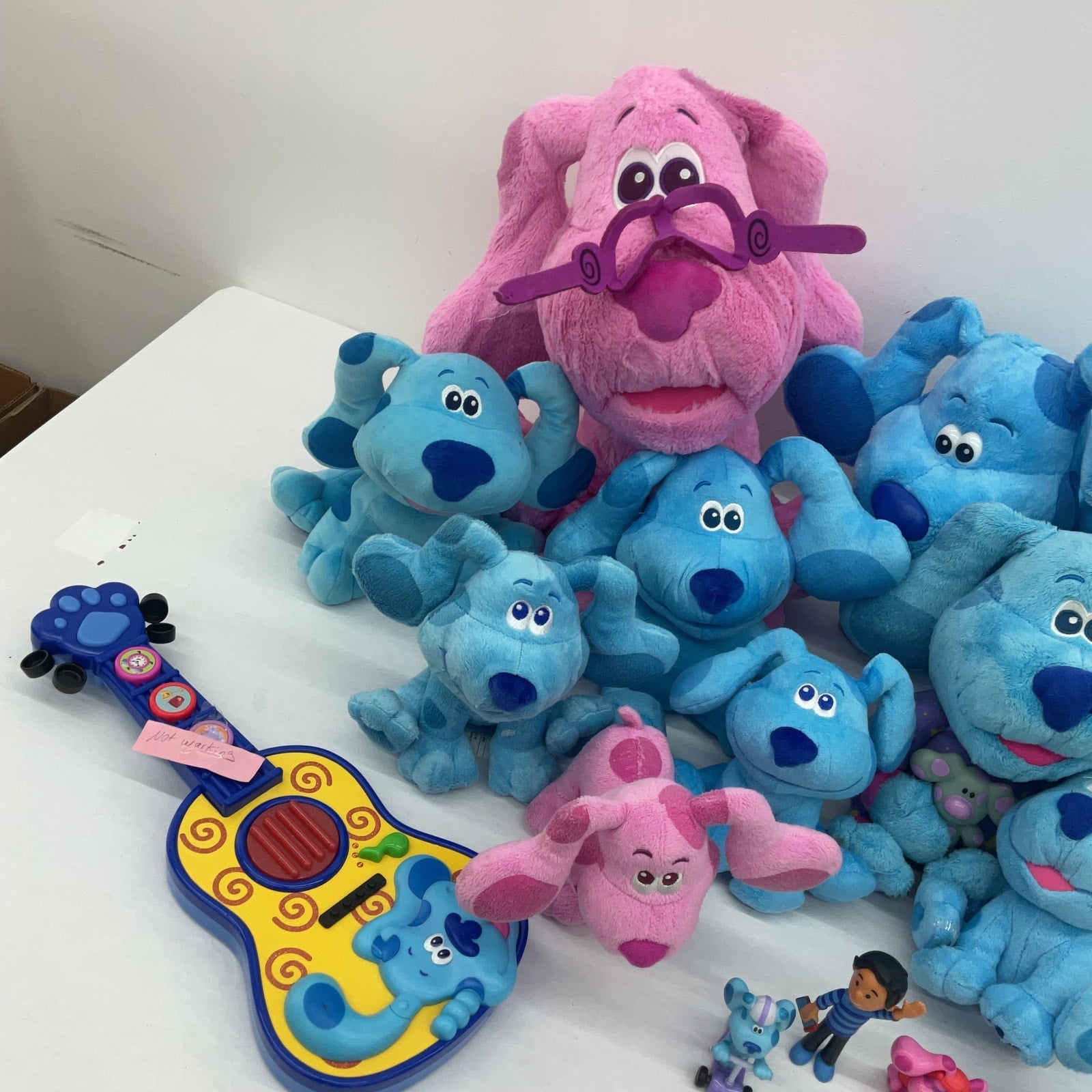 LOT Preowned 13 lbs Blue's Clues Dog Magenta Blue Character Stuffed Toys Plush - Warehouse Toys