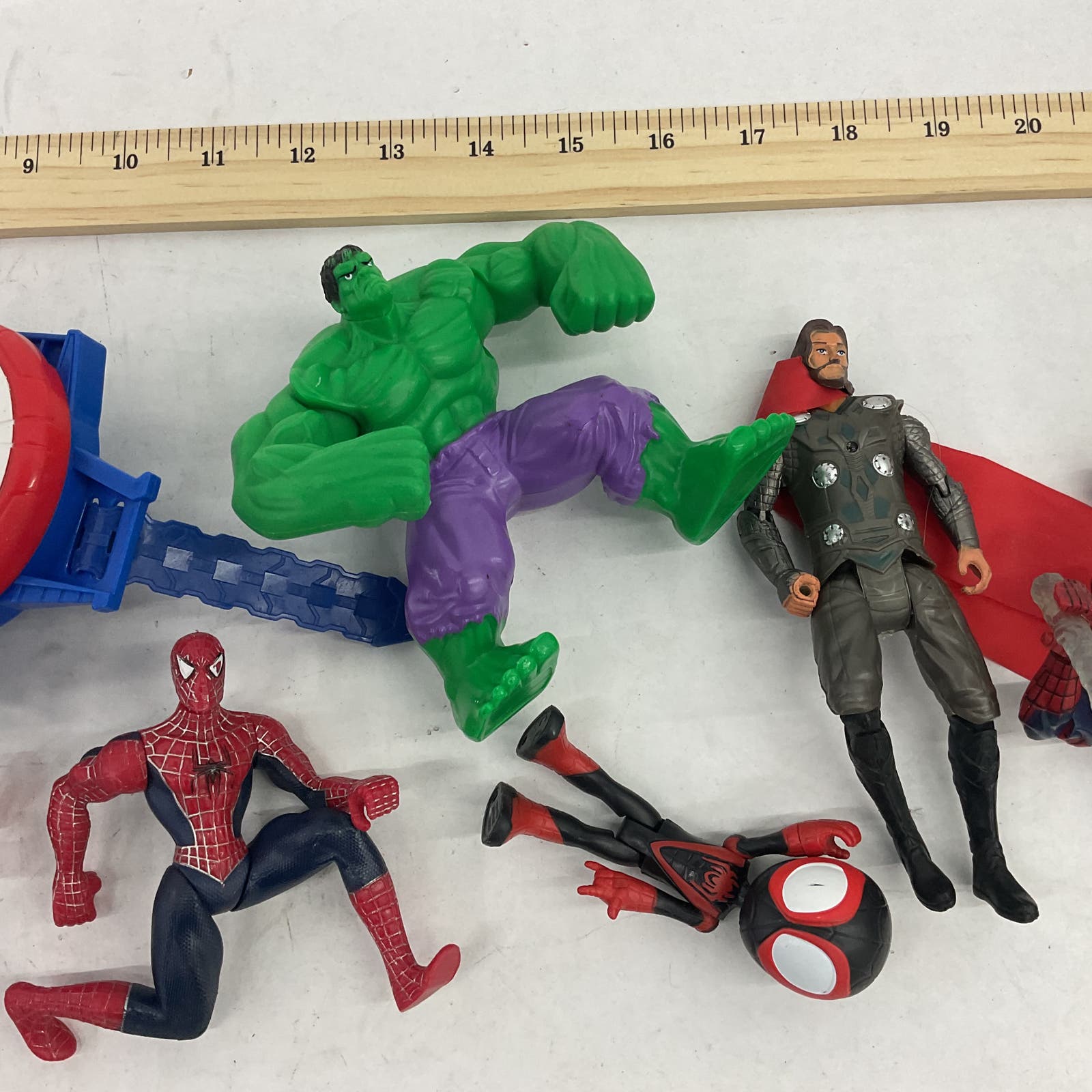 Marvel Multicolor Action Figure Lot Spiderman Hulk Captain America - Warehouse Toys