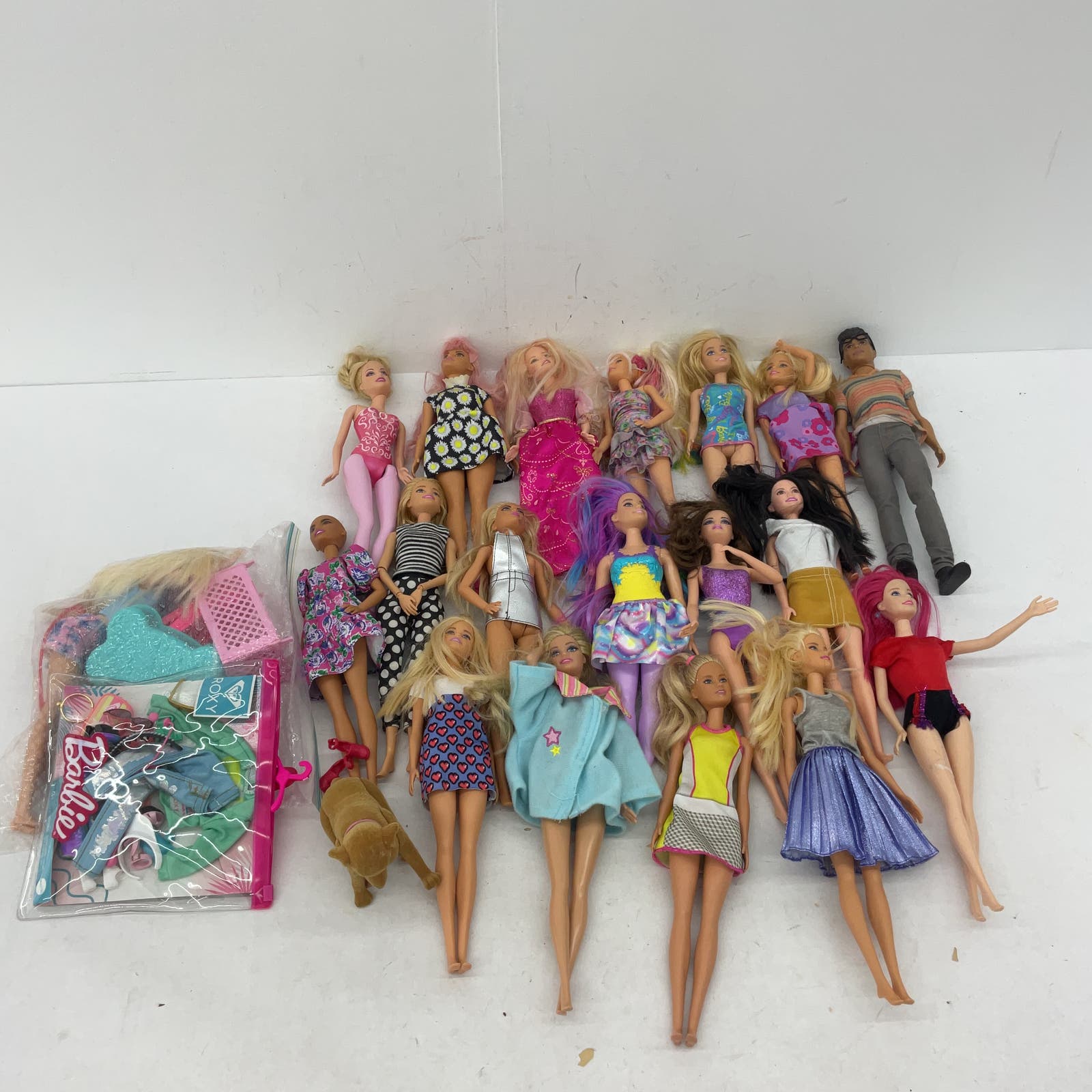 Mattel Barbie Multicolor Doll - Clothes & Accessories - Dolls Wholesale Lot - Warehouse Toys