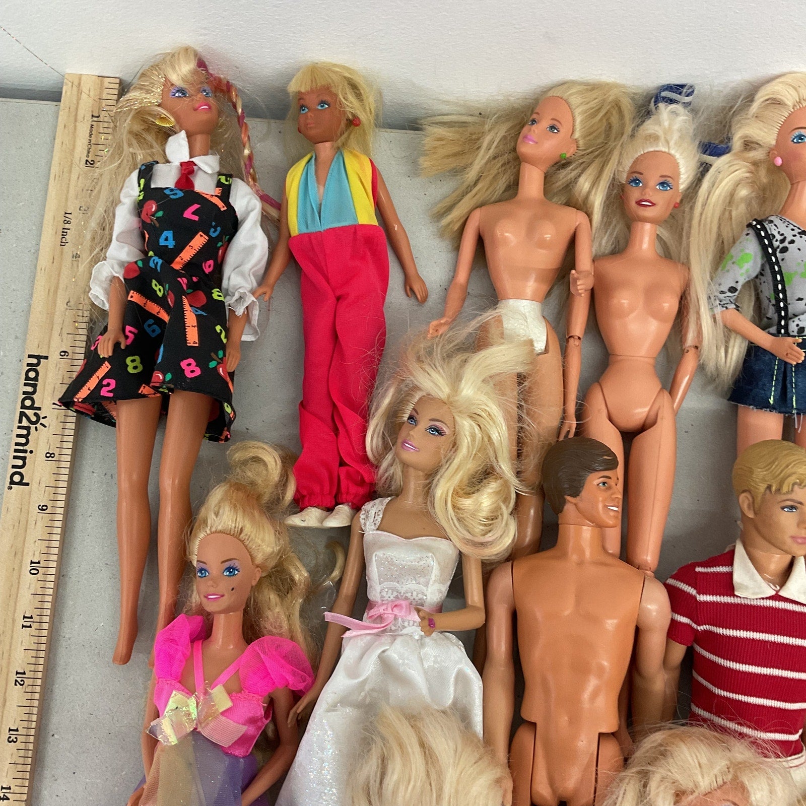 Barbie vintage clothes outlets lot