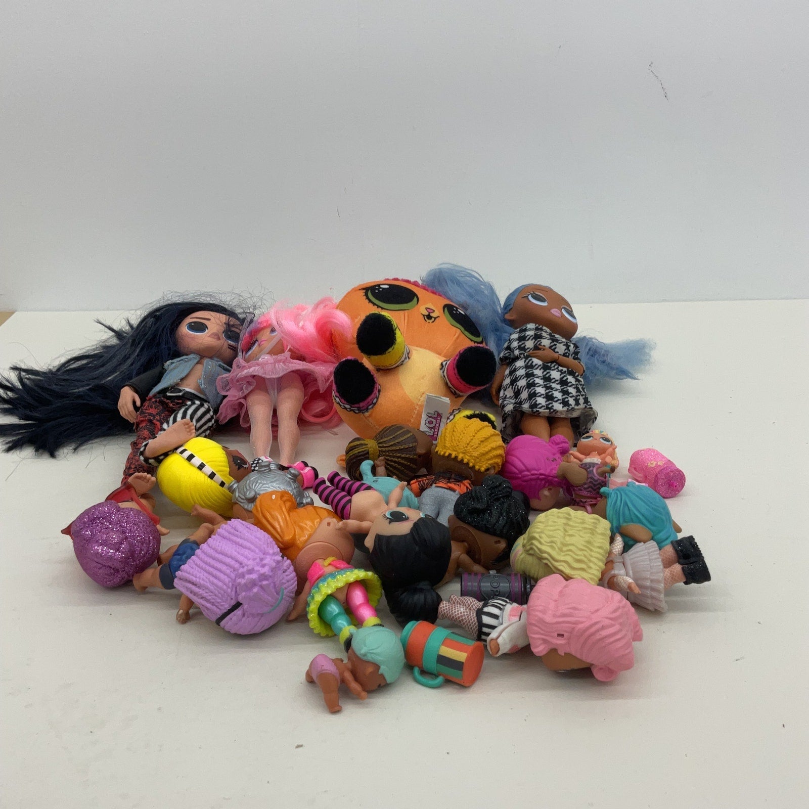 MGA LOL OMG Surprise! Bib Lil Sistas Fashion Dolls Mixed Loose LOT Pets - Warehouse Toys