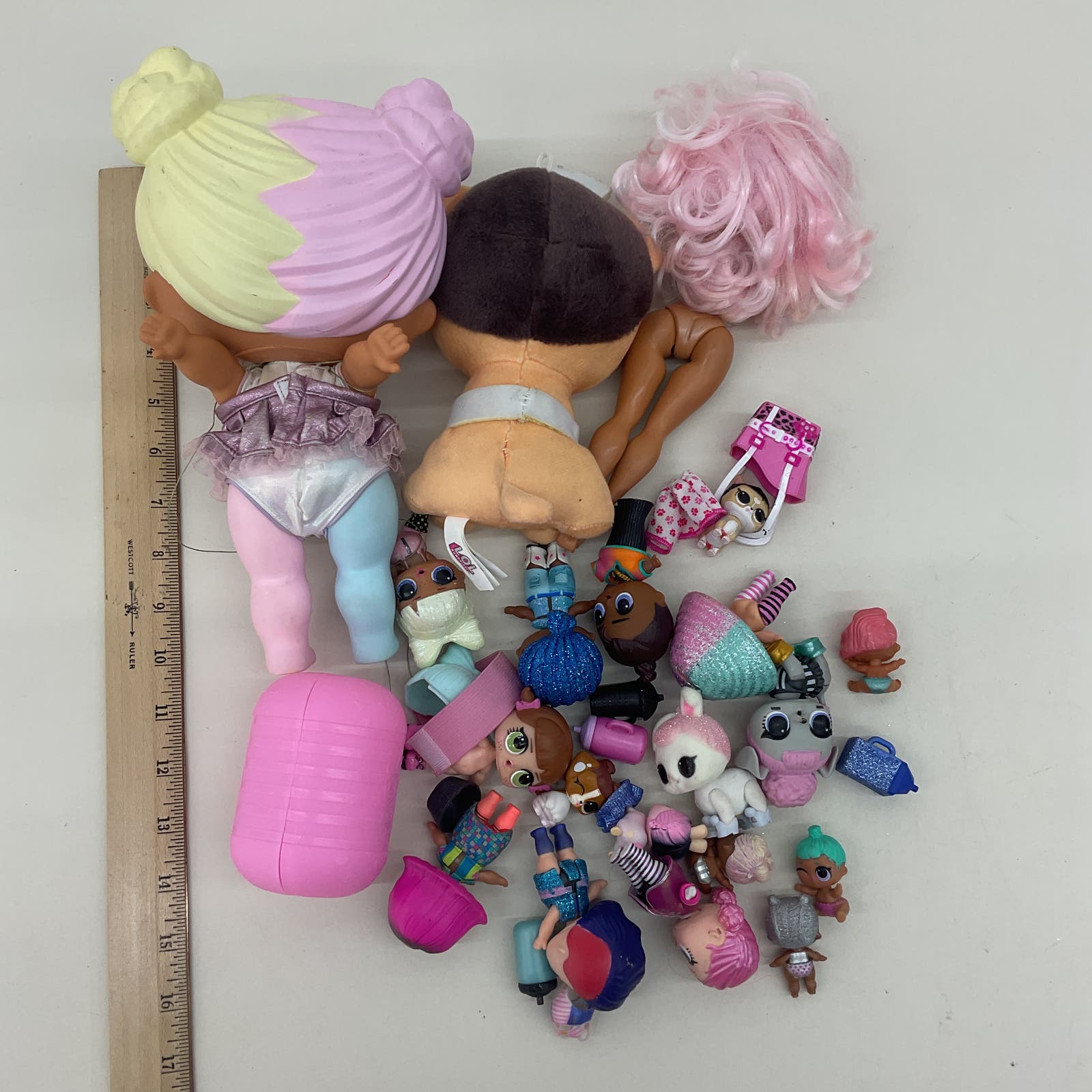 MGA LOL OMG Surprise! Toy Doll Figures Fashion Lil Big Sistas Pets Accessories - Warehouse Toys