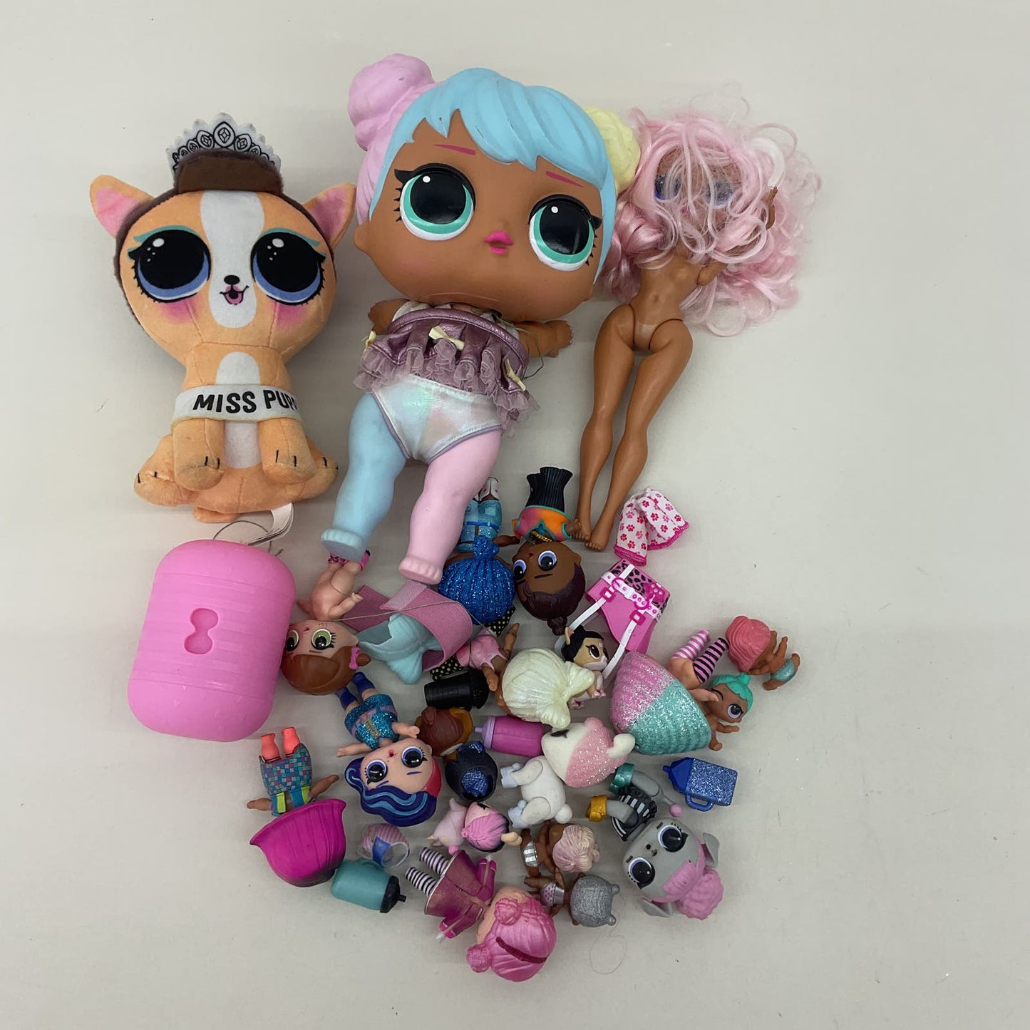 MGA LOL OMG Surprise! Toy Doll Figures Fashion Lil Big Sistas Pets Accessories - Warehouse Toys