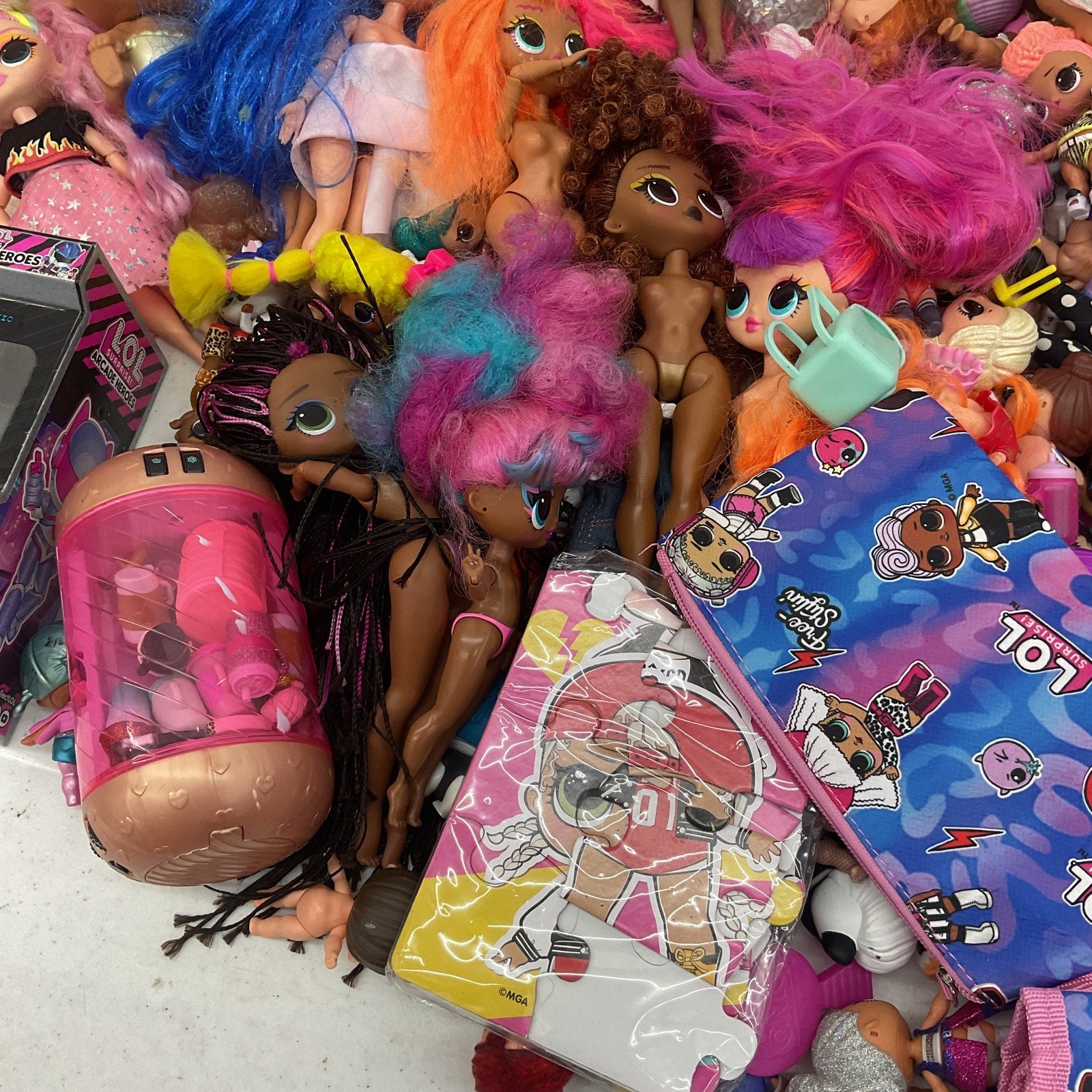 MGA LOT 20 LBS LOL OMG Surprise Fashion Dolls Multicolor Preowned - Warehouse Toys