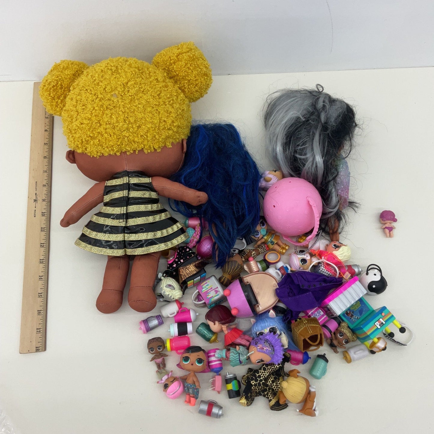 MGA Mixed Loose LOL OMG Surprise Big Lil Sistas Toy Play Dolls LOT Preowned - Warehouse Toys