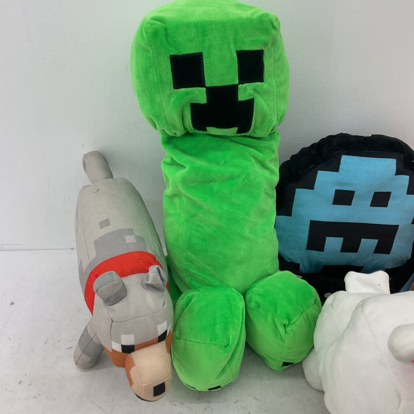 Minecraft Green Pink Blue Stuffed Animal Plush Toy Lot - Warehouse Toys