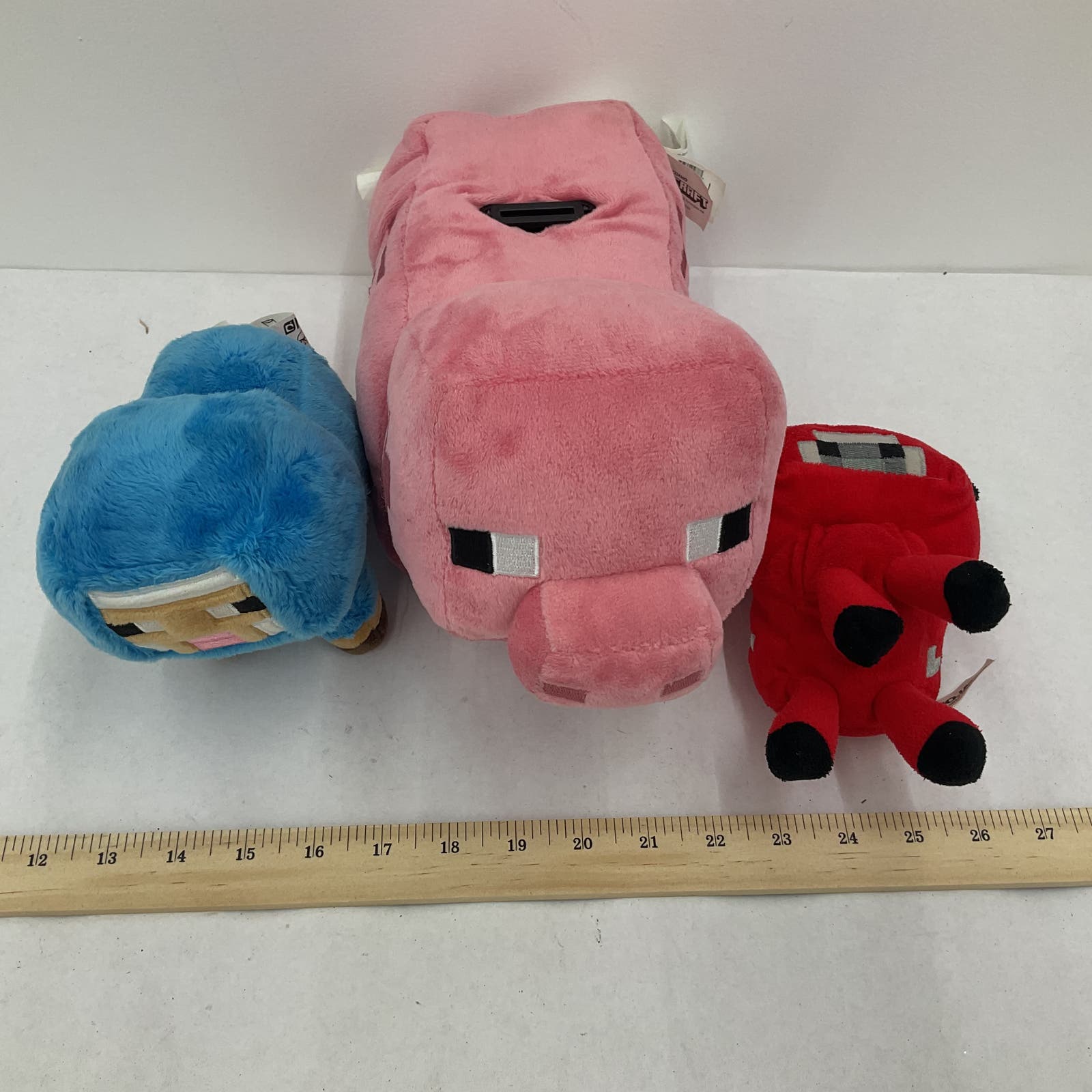 Minecraft Multicolor Stuffed Animal Lot Pink Red Pig Plush - Warehouse Toys