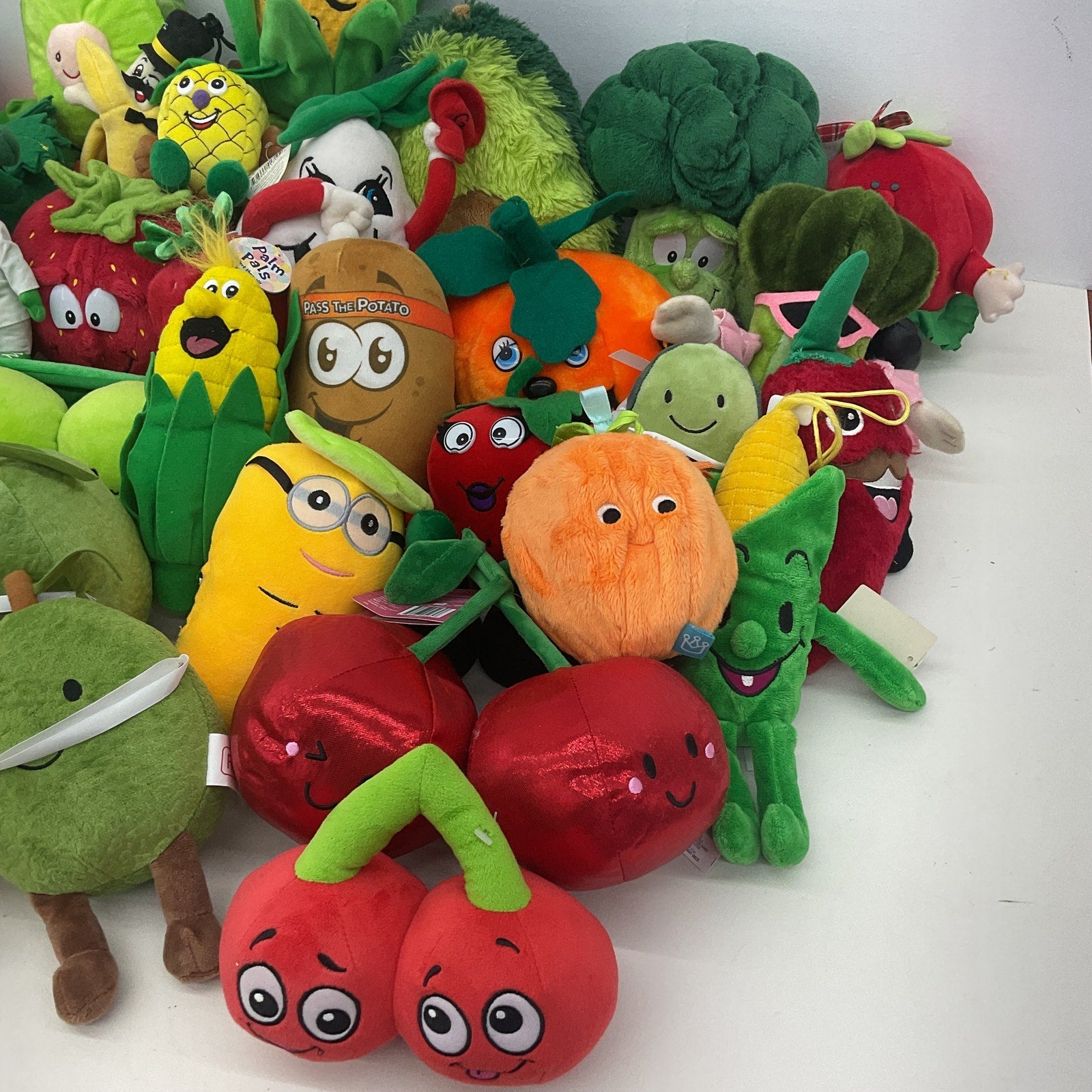 Mixed Food Vegetables Fruits Bananas Character Plush Toys Preowned LOT 12 lbs - Warehouse Toys