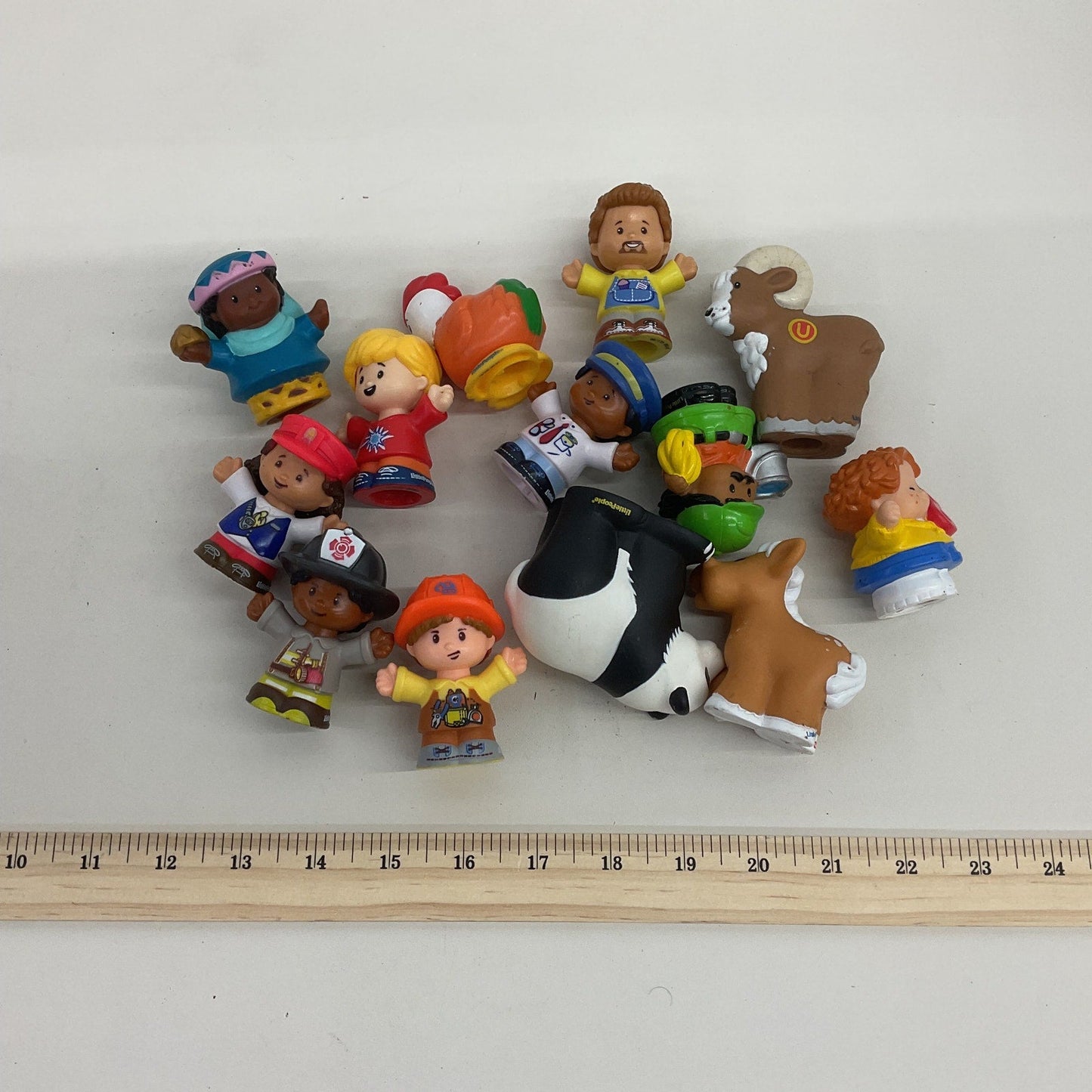 Mixed Little People by Fisher Price Character Toy Figures Preowned LOT - Warehouse Toys