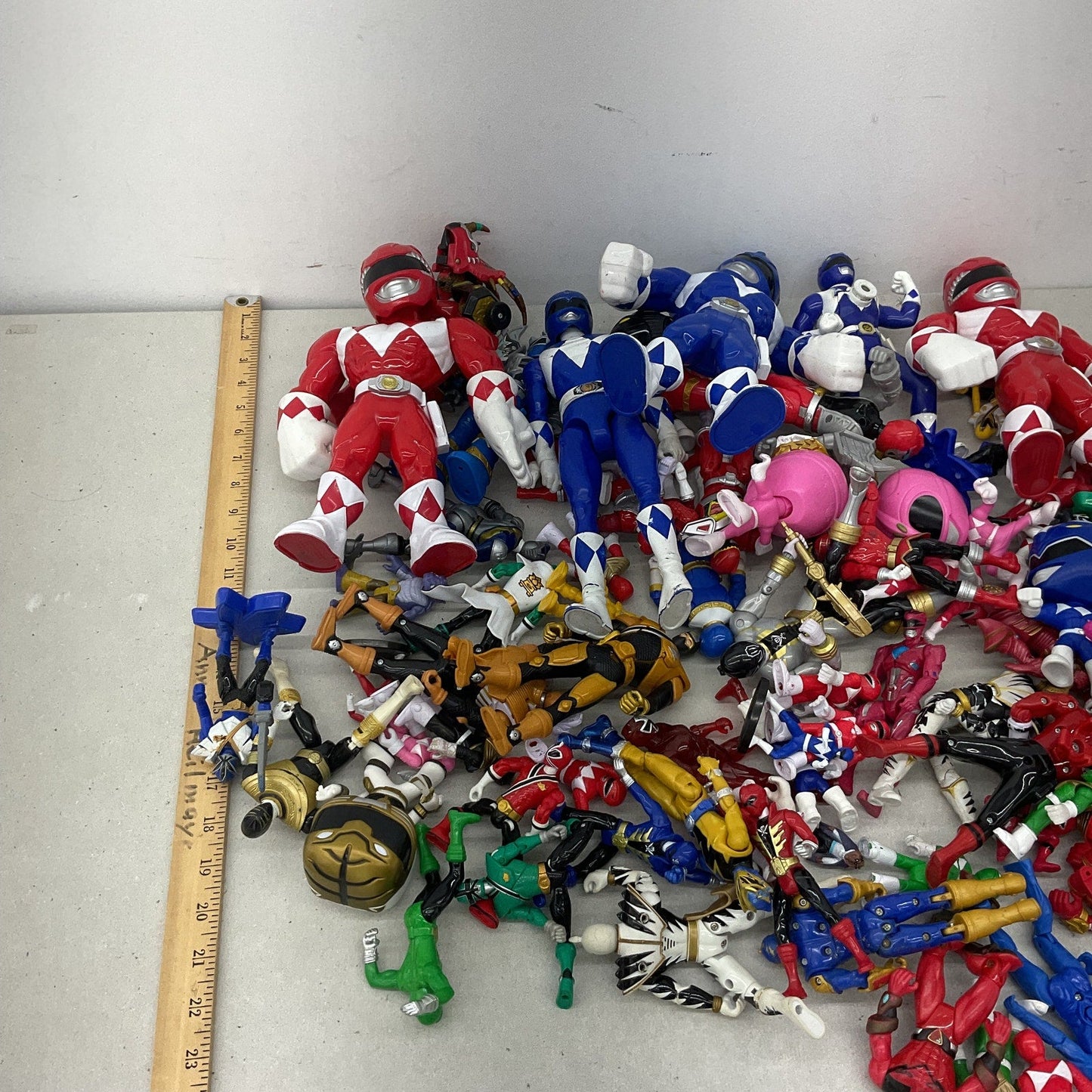 Mixed Loose Action Figures Toys Mighty Morphin Power Rangers LOT 10 lbs Preowned - Warehouse Toys