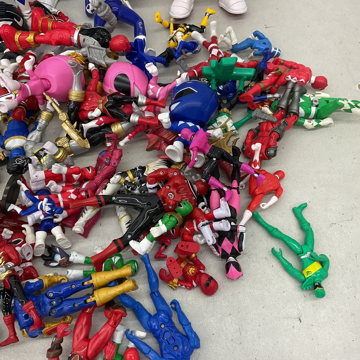 Mixed Loose Action Figures Toys Mighty Morphin Power Rangers LOT 10 lbs Preowned - Warehouse Toys