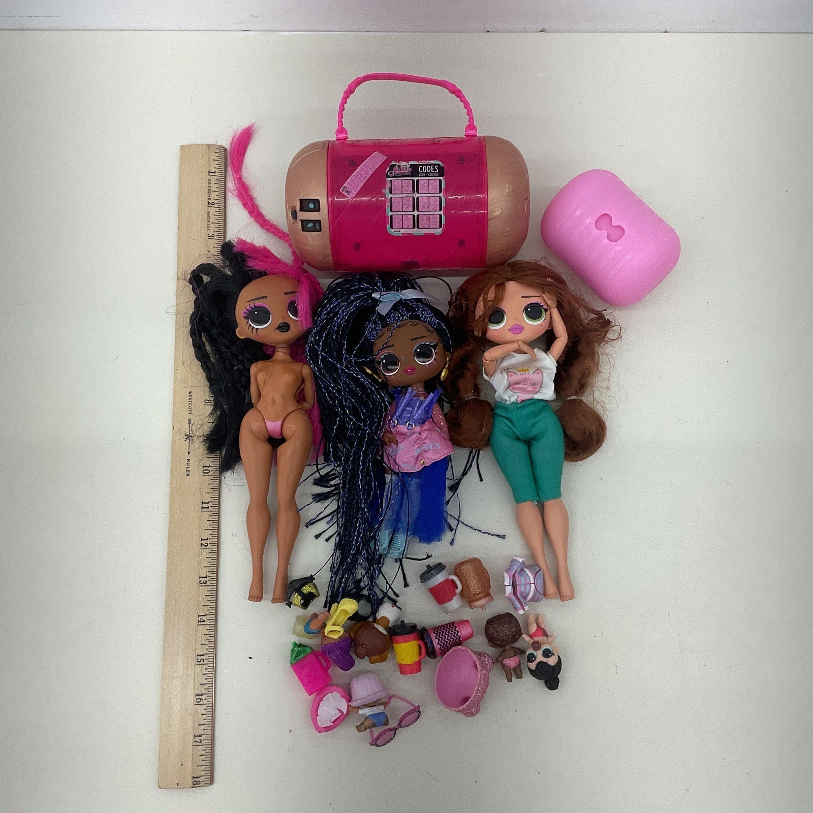 Mixed Loose LOT MGA LOL OMG Surprise! Big Lil Sistas Fashion Play Dolls Preowned - Warehouse Toys