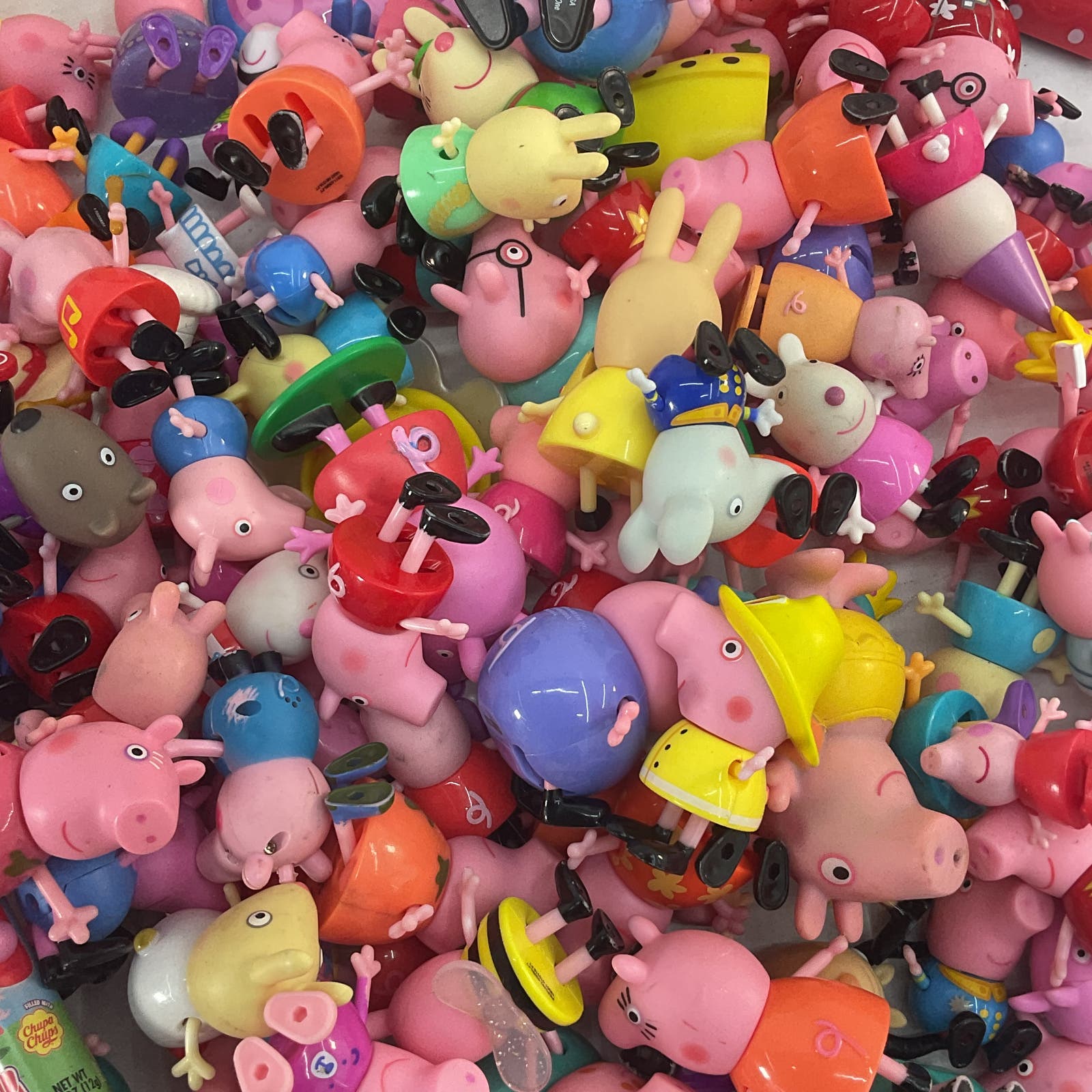 Mixed Loose LOT Peppa Pig Character Toy Figures Cake Toppers Mom Dad Sister - Warehouse Toys