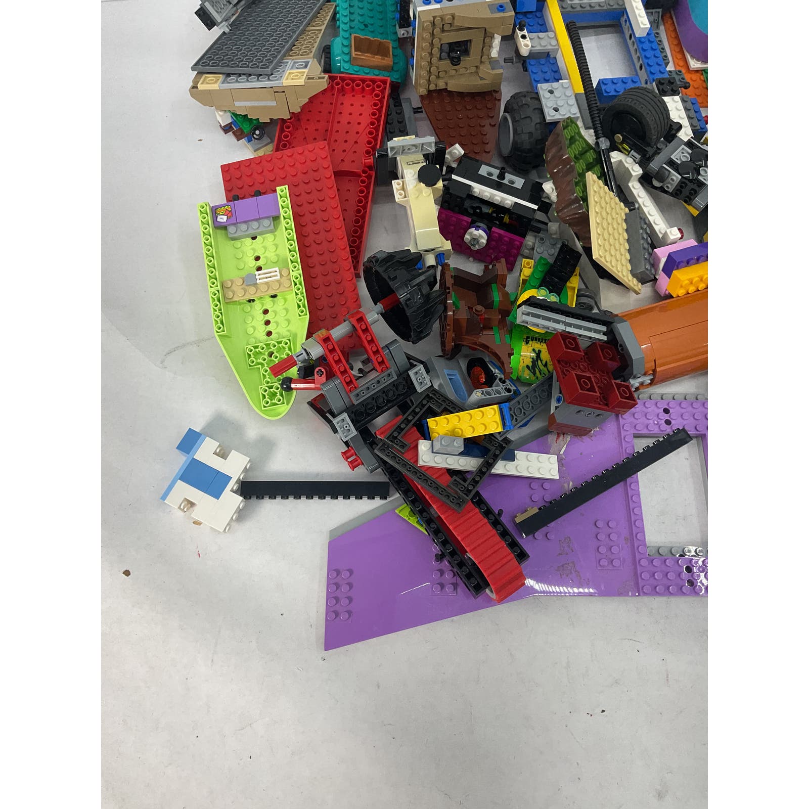 Toy Lot Bulk 9+ Lbs Mixed Building shops Bricks Blocks Parts Pieces no figures