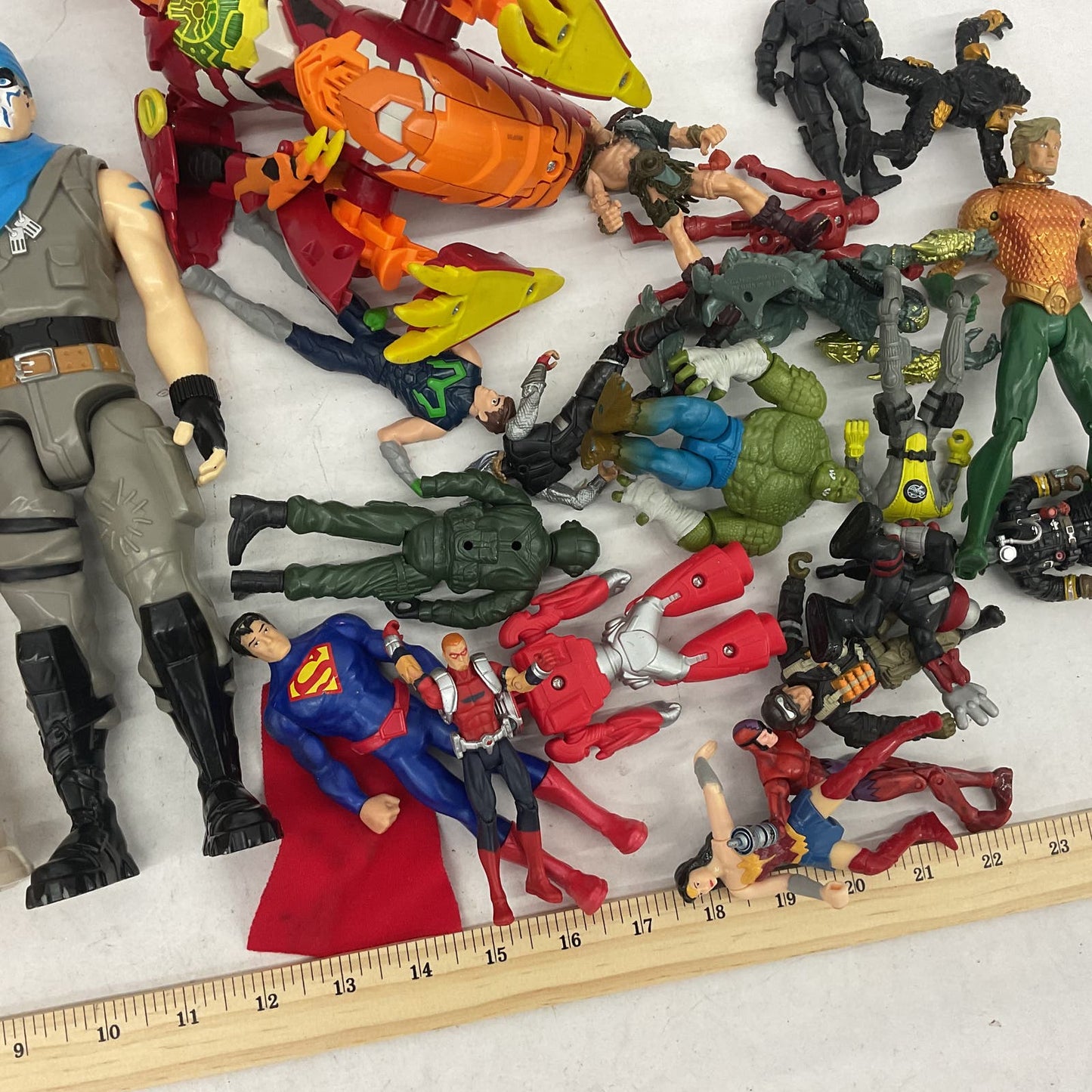 Mixed LOT VTG & Modern Action Figures Toys Dolls Star Wars DC Marvel Batman - Warehouse Toys