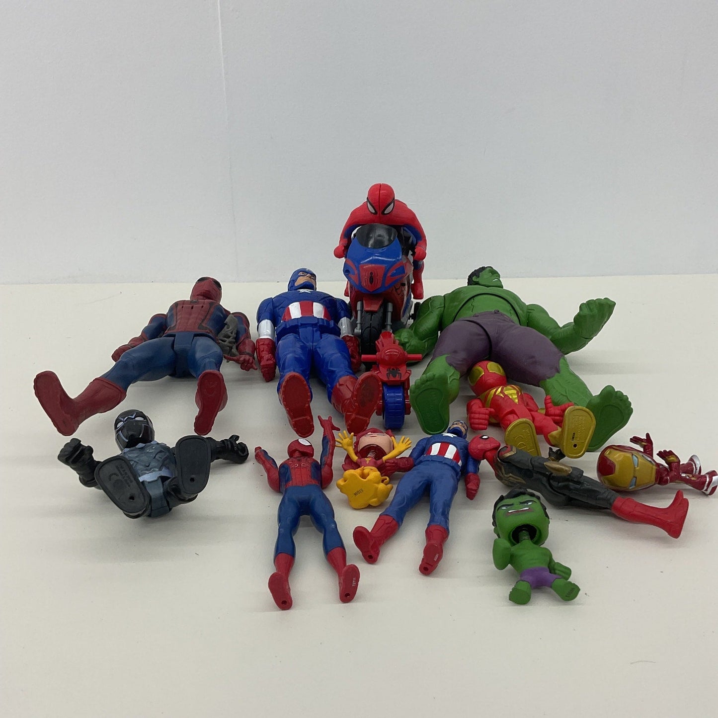 Mixed Marvel The Avengers Incredible Hulk Spiderman Action Figures Toys Preowned - Warehouse Toys