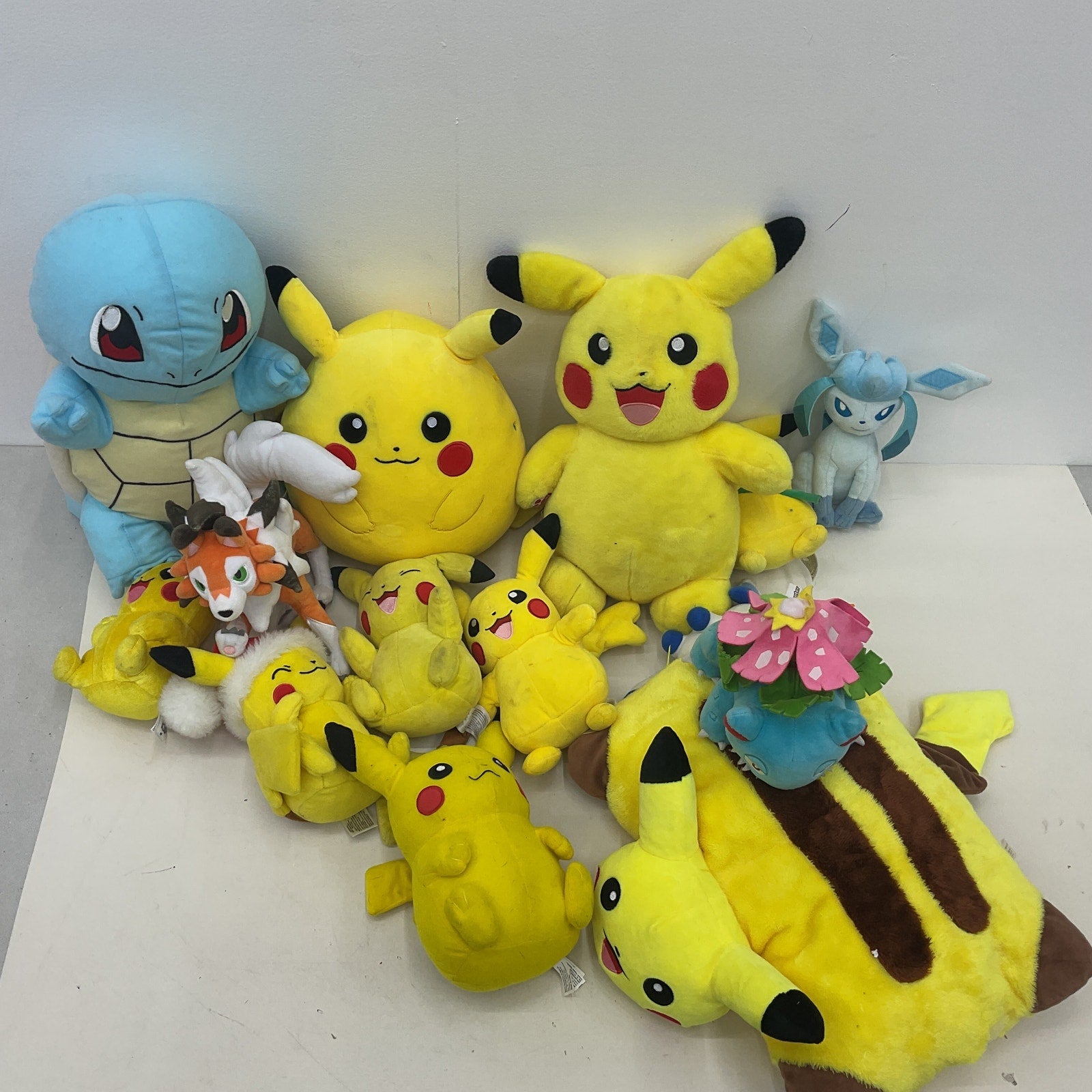 Mixed Nintendo Pokemon Character Plush Dolls LOT Bulbasaur Pikachu Squirtle Etc - Warehouse Toys