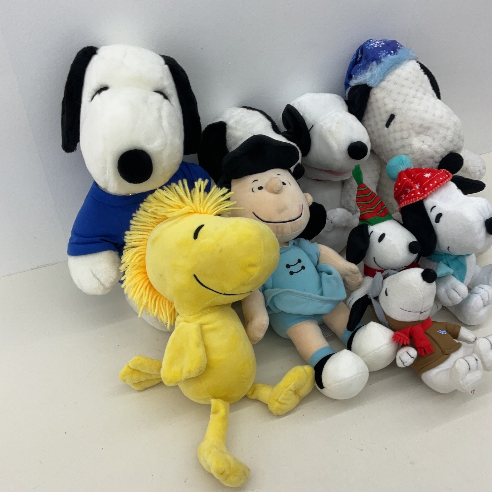 Mixed Peanuts Snoopy Woodstock Lucy Character Plush Dolls Stuffed Animals LOT - Warehouse Toys