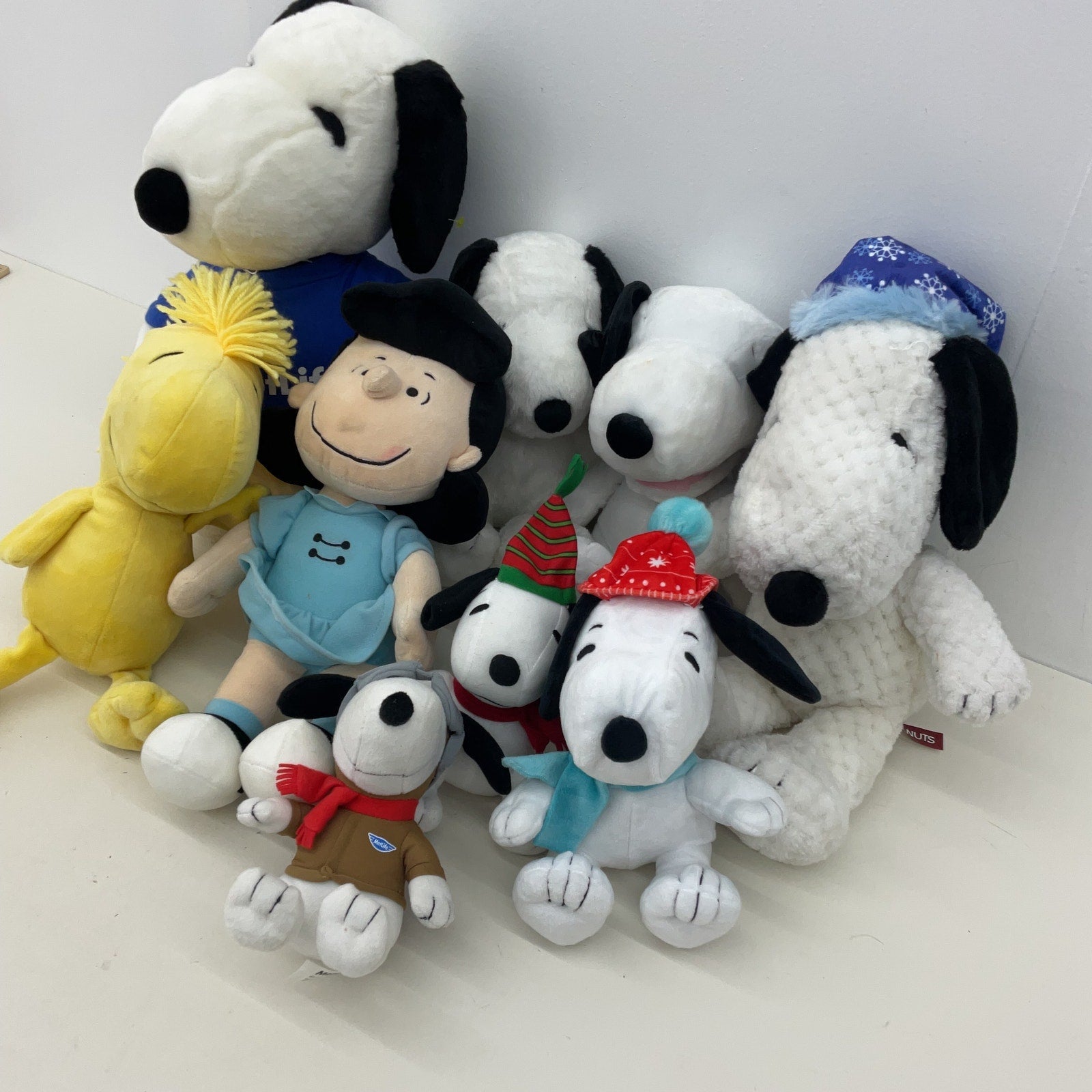 Mixed Peanuts Snoopy Woodstock Lucy Character Plush Dolls Stuffed Animals LOT - Warehouse Toys