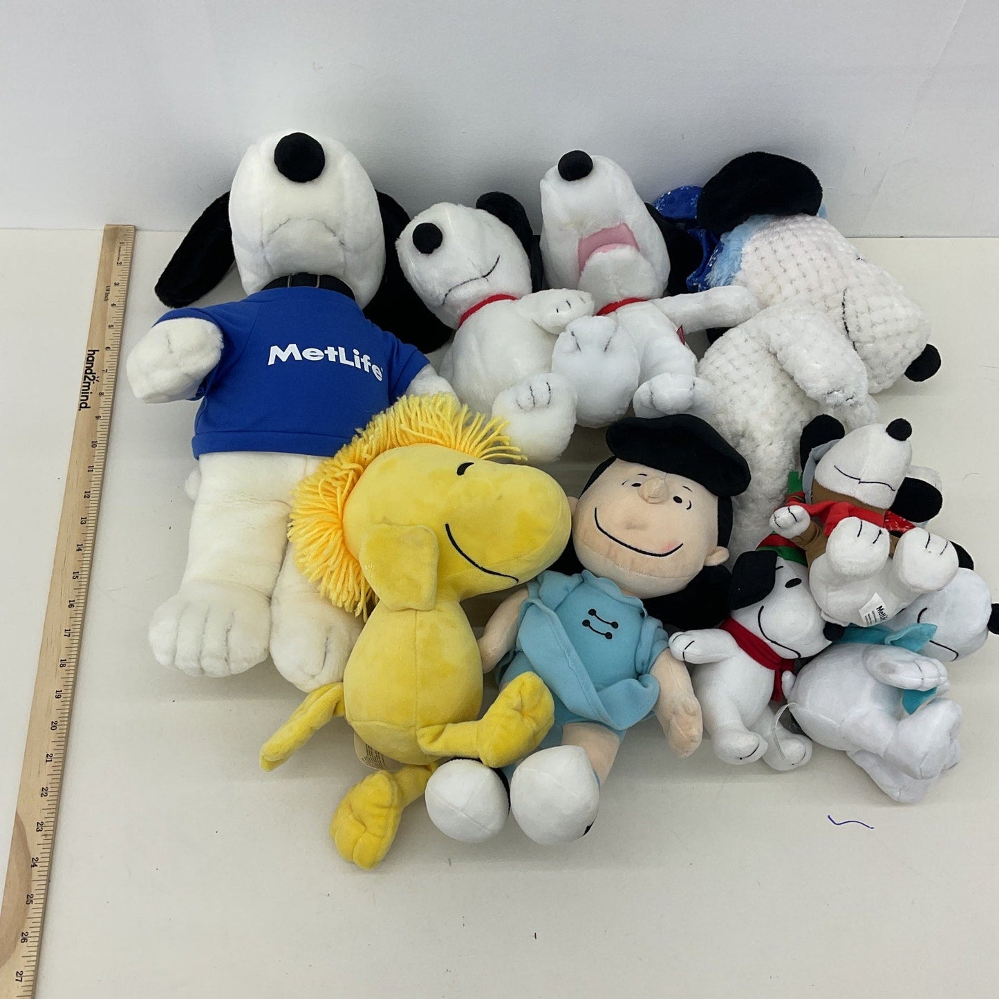 Mixed Peanuts Snoopy Woodstock Lucy Character Plush Dolls Stuffed Animals LOT - Warehouse Toys