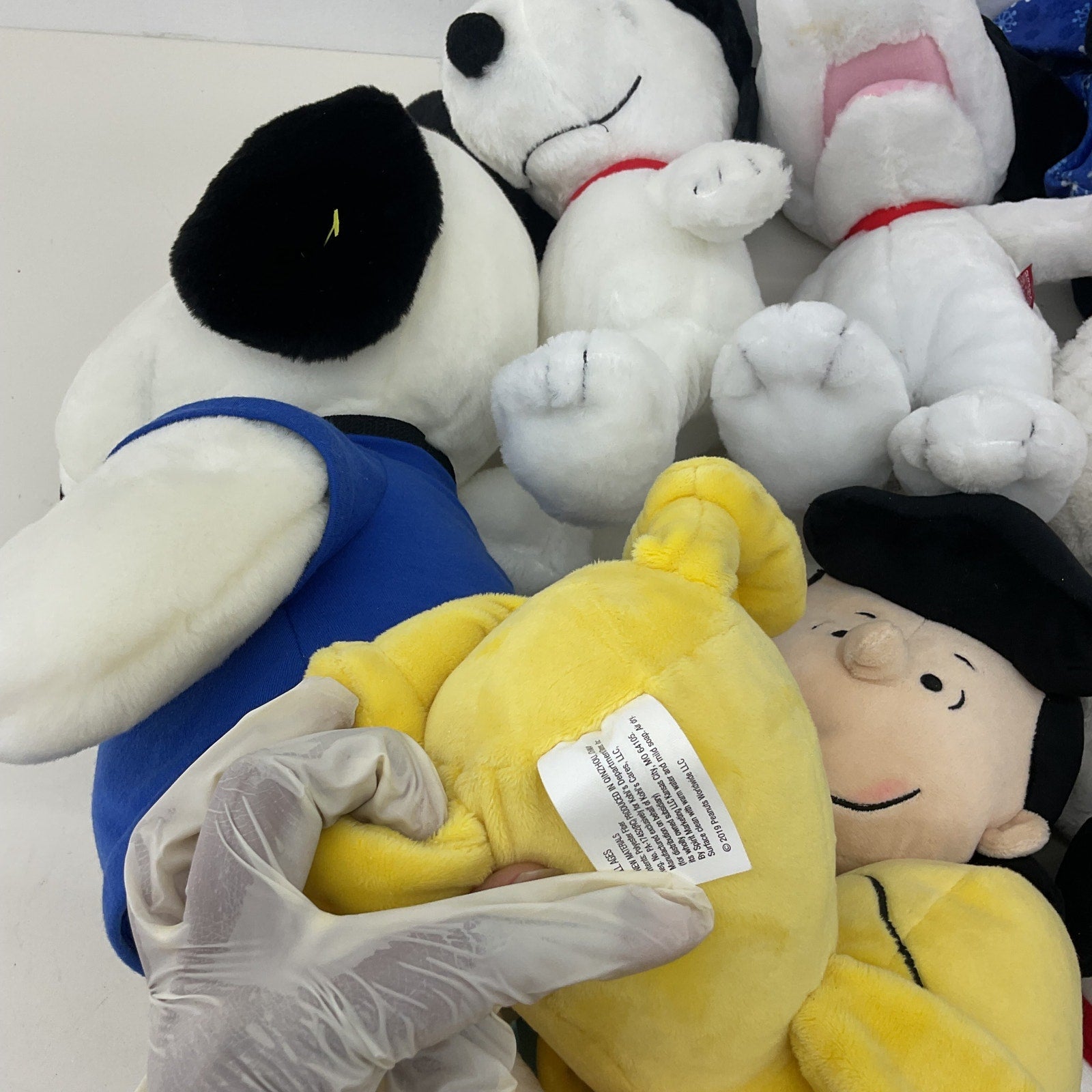 Mixed Peanuts Snoopy Woodstock Lucy Character Plush Dolls Stuffed Animals LOT - Warehouse Toys