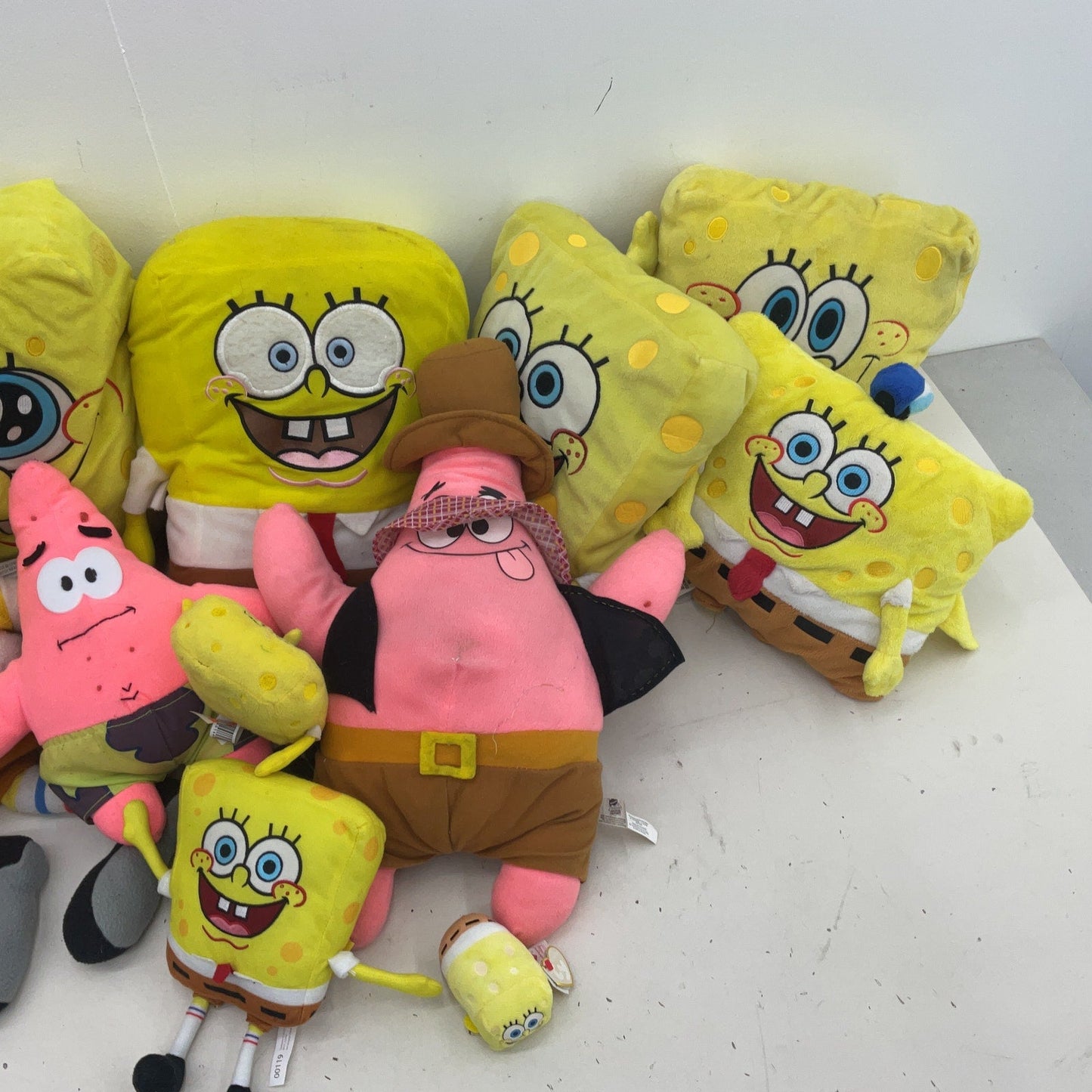 Mixed Preowned LOT 8 lbs Spongebob Squarepants Patrick Star Plush Dolls S to L! - Warehouse Toys