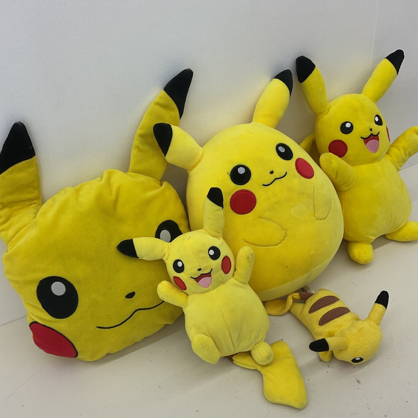 Mixed Preowned LOT of Pokemon Pikachu Character Pillow Plush Dolls M to L! - Warehouse Toys