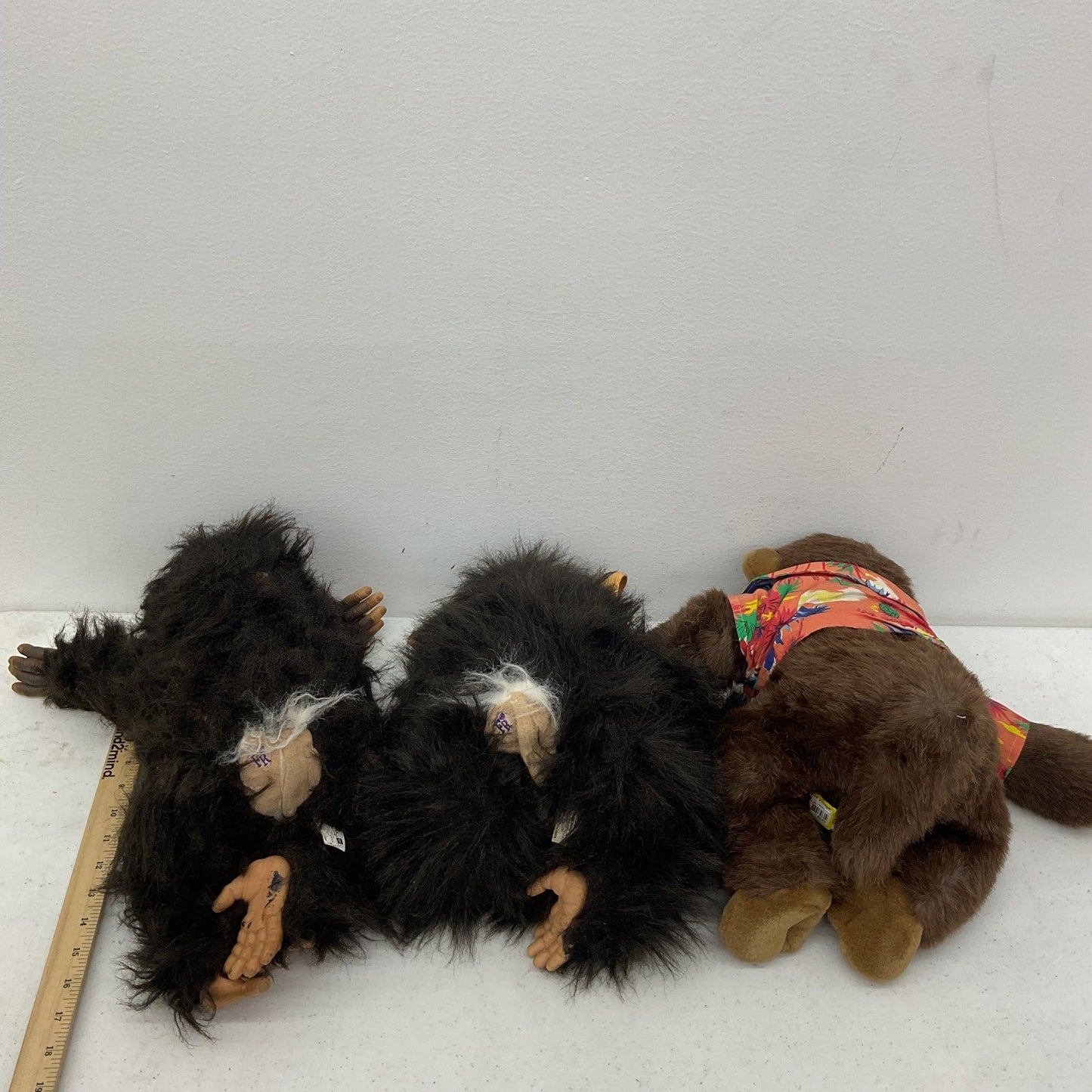 Mixed Preowned Monkeys Chimps Apes Plush Dolls Interactive Tiger Fur Real & More - Warehouse Toys