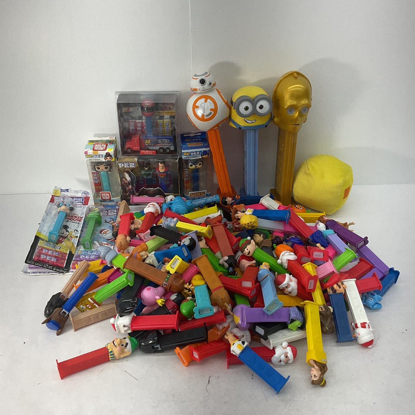 Mixed Used LOT 15 lbs Pez Dispensers Toy Figures Star Wars Minions Holiday - Warehouse Toys