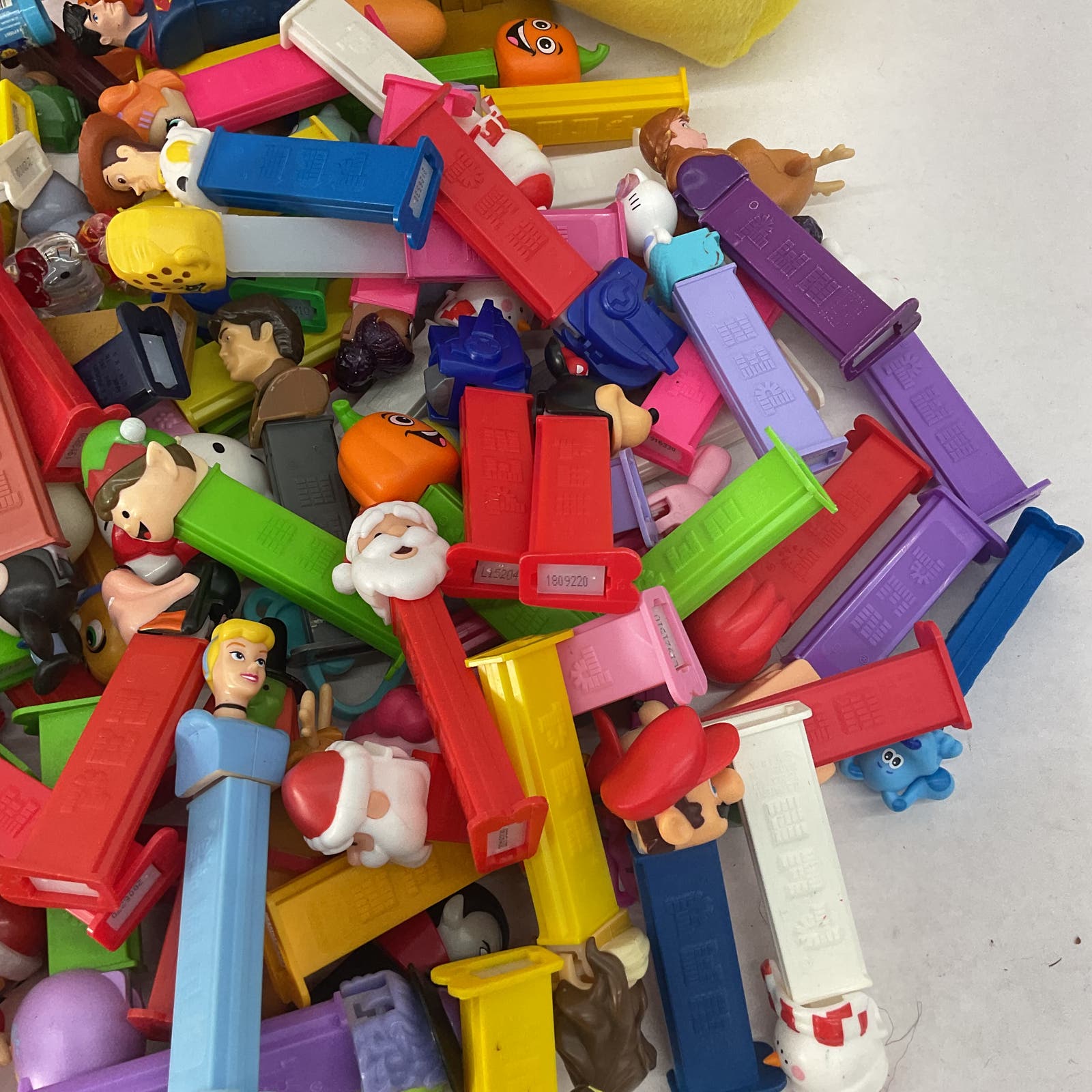 Mixed Used LOT 15 lbs Pez Dispensers Toy Figures Star Wars Minions Holiday - Warehouse Toys