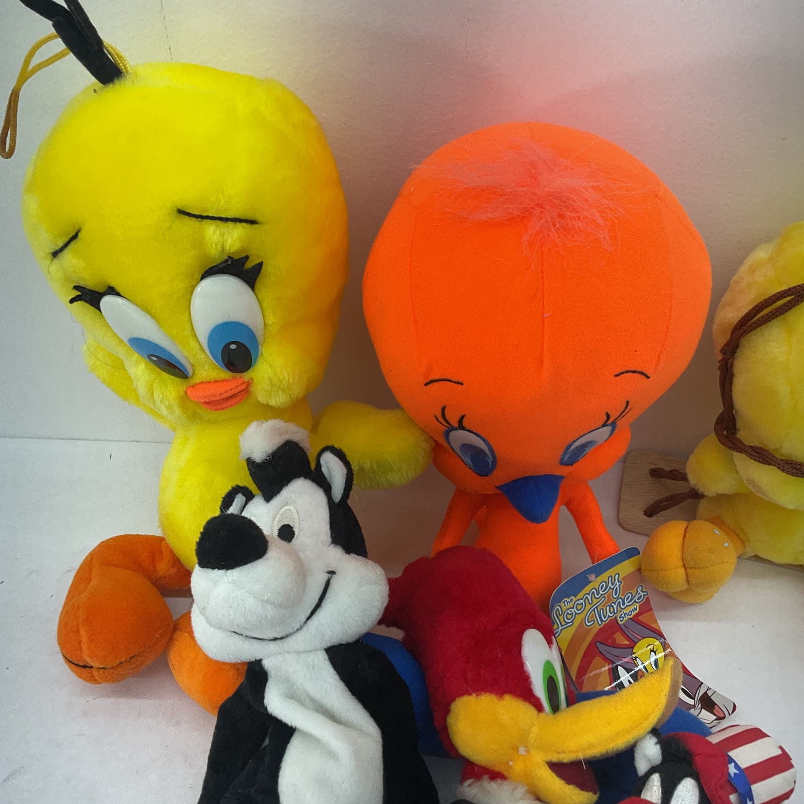 Mixed Used LOT Looney Tunes Woody Woodpecker Pepe Le Pew Tweety Bird Plush Dolls - Warehouse Toys