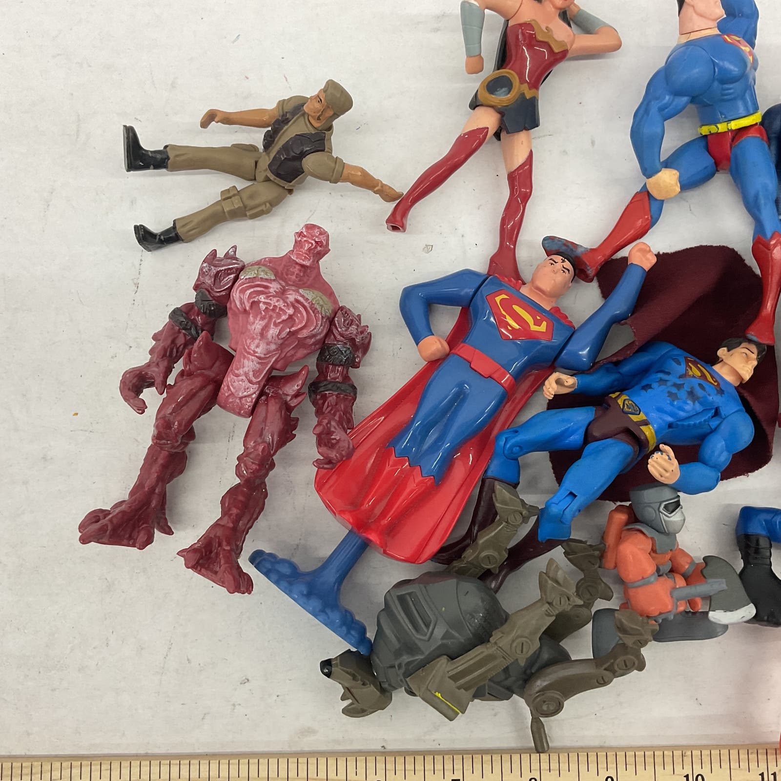 Action Figures Mixed Lot good 140pcs