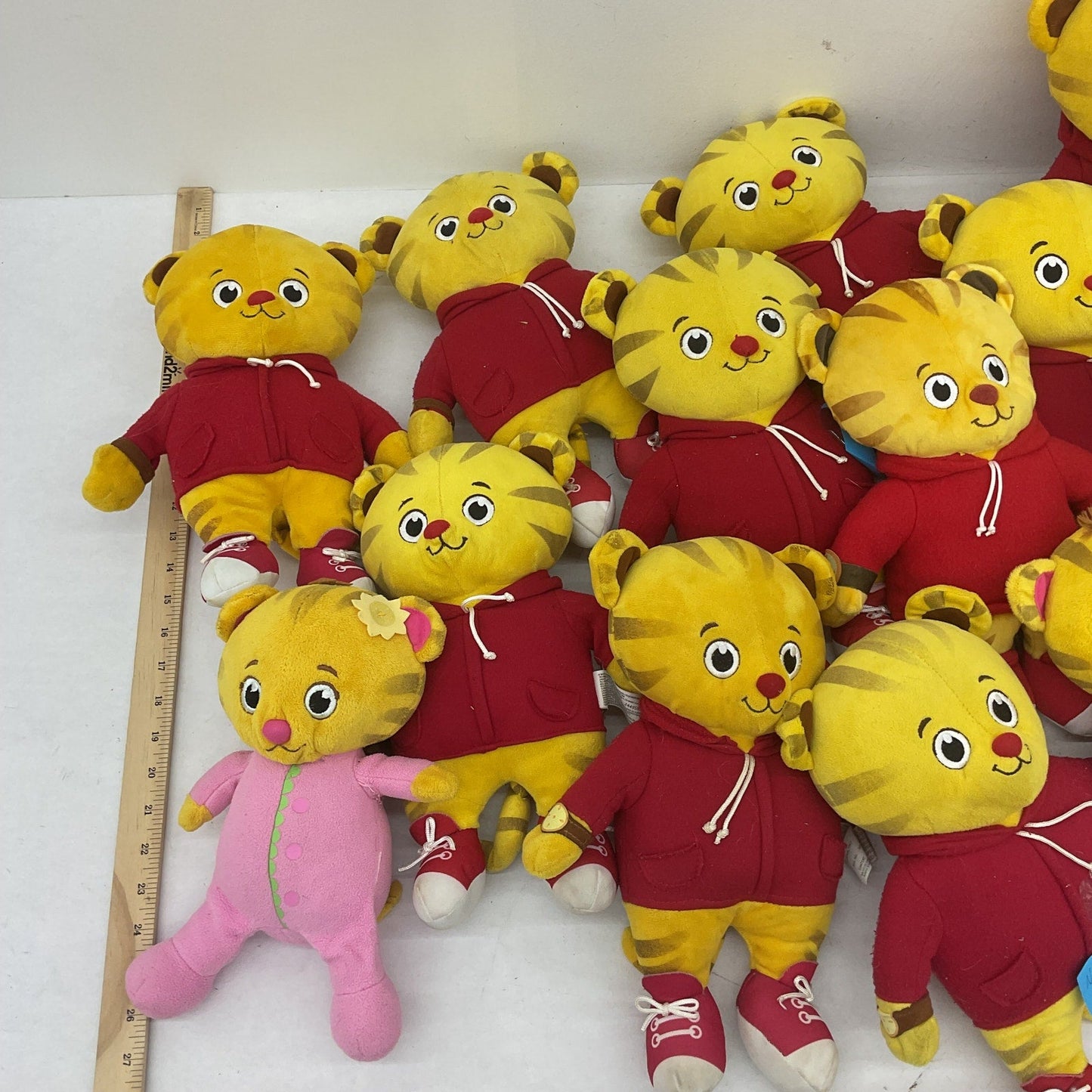 Mr Rogers Daniel Tigers Neighborhood Preowned LOT 12 lbs of Plush Dolls Toys - Warehouse Toys