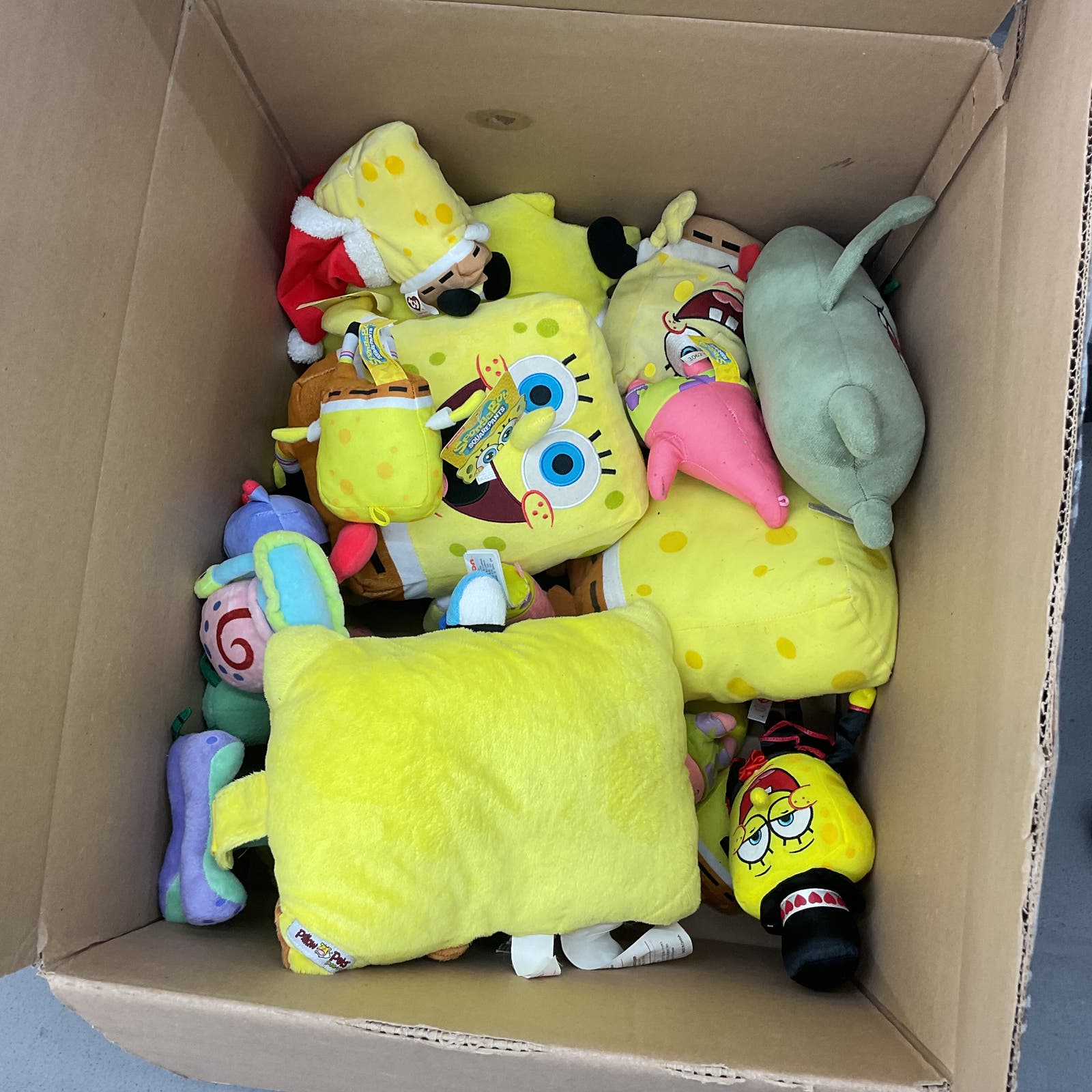 Nickelodeon Spongebob Square Pants Yellow Stuffed Animal Plush Lot Patrick - Warehouse Toys