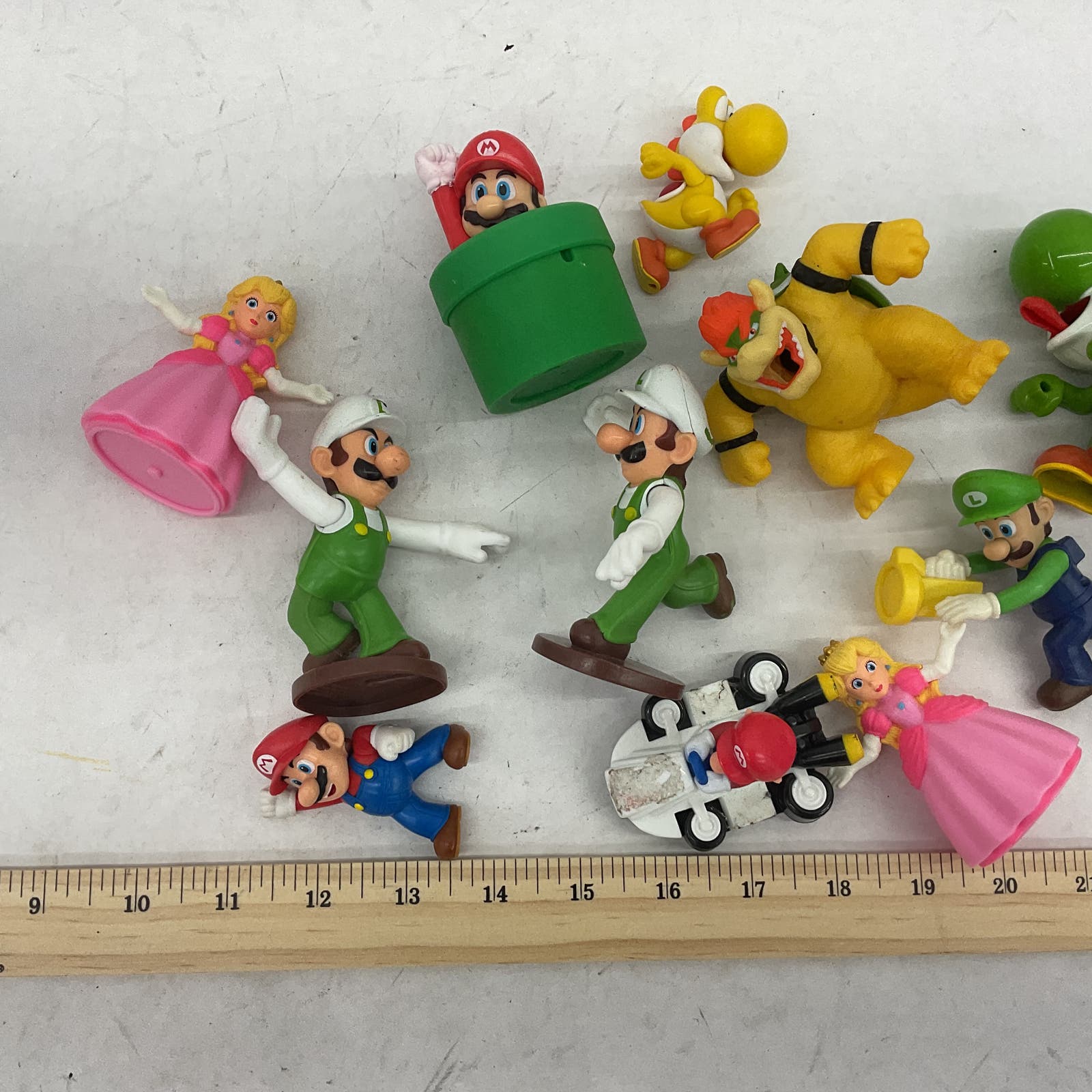 Nintendo Multicolor Action Figure Princess Yoshi Luigi Super Mario Kart - Warehouse Toys