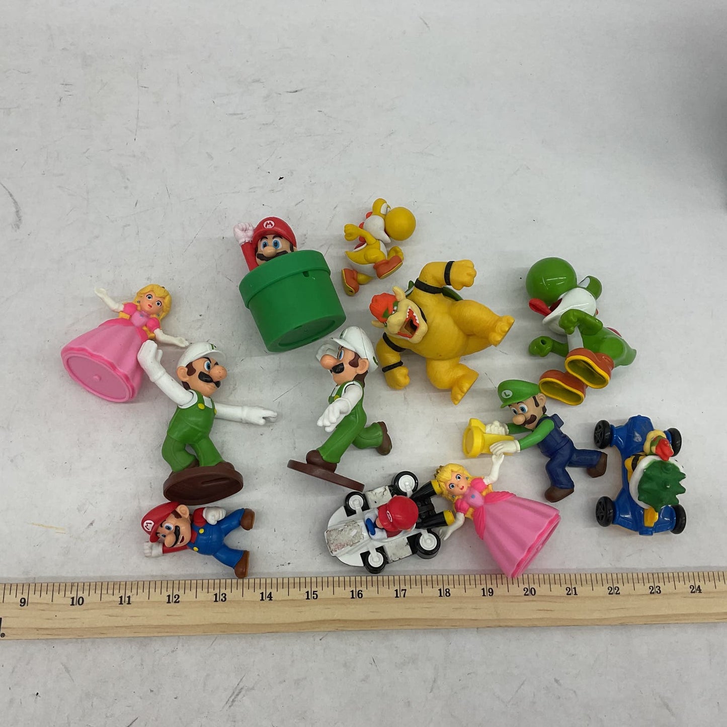 Nintendo Multicolor Action Figure Princess Yoshi Luigi Super Mario Kart - Warehouse Toys