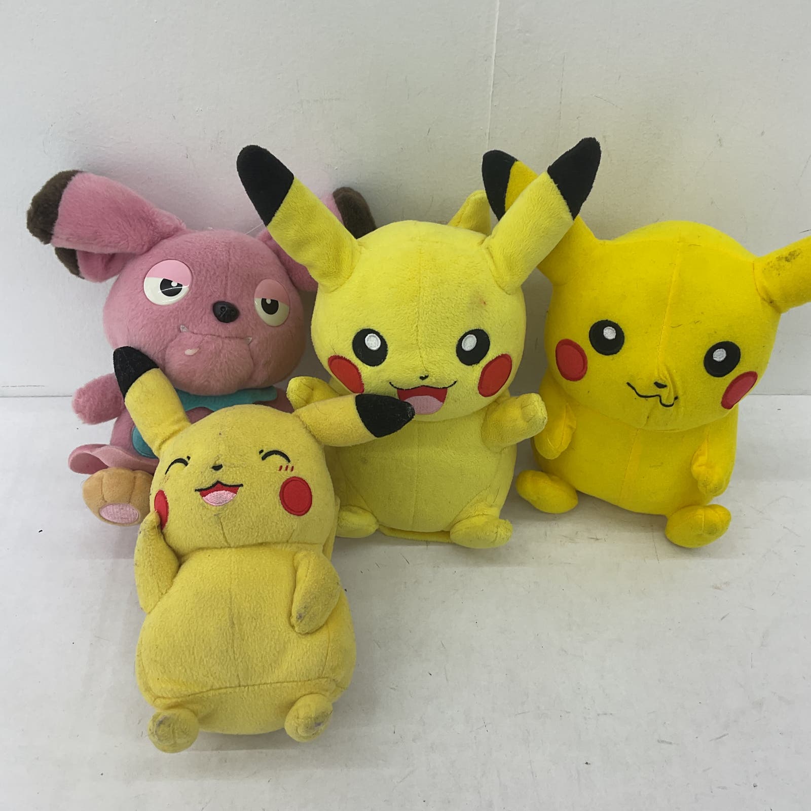 Nintendo Pokemon Yellow Pikachu Stuffed Animal Toy Lot - Warehouse Toys