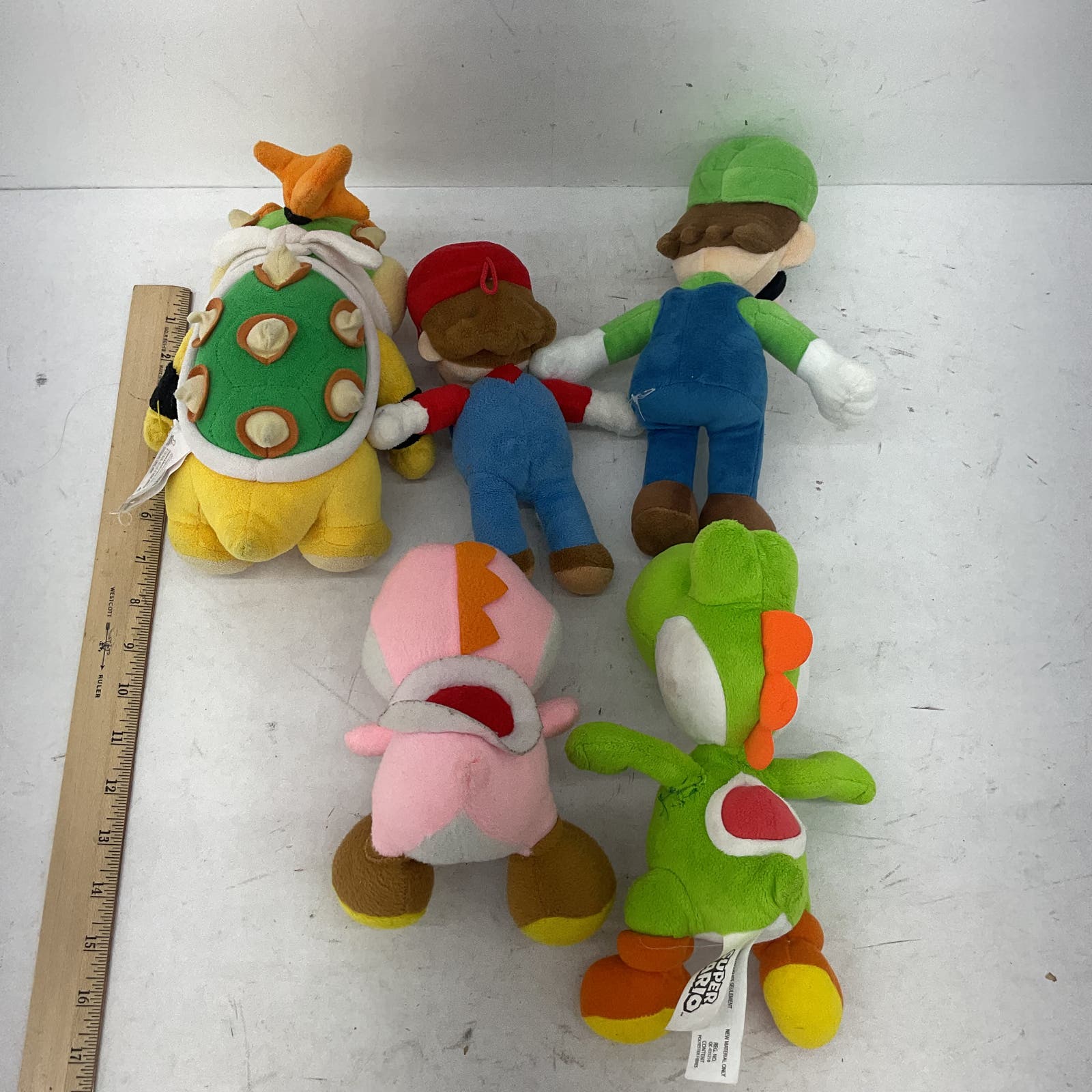 Super Mario Luigi/Yoshi/Koopa 2024 Plush Lot Global Holdings: 100% AUTHENTIC/LIKE NEW